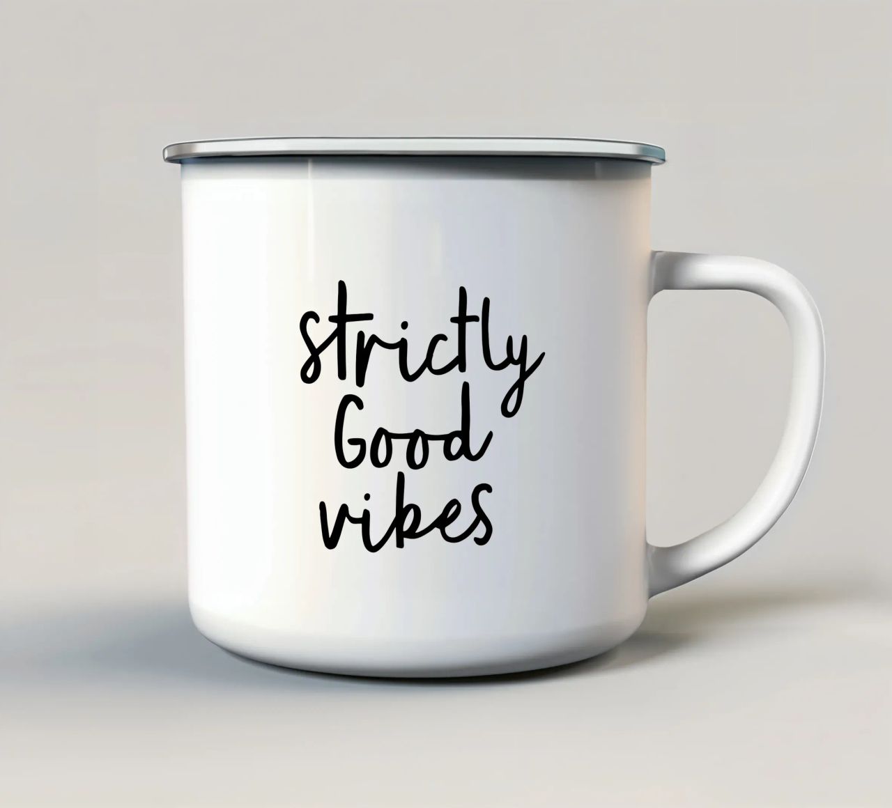 Vibrazioni rigorosamente positive tazza in smalto da THE MOTIVATED TYPE