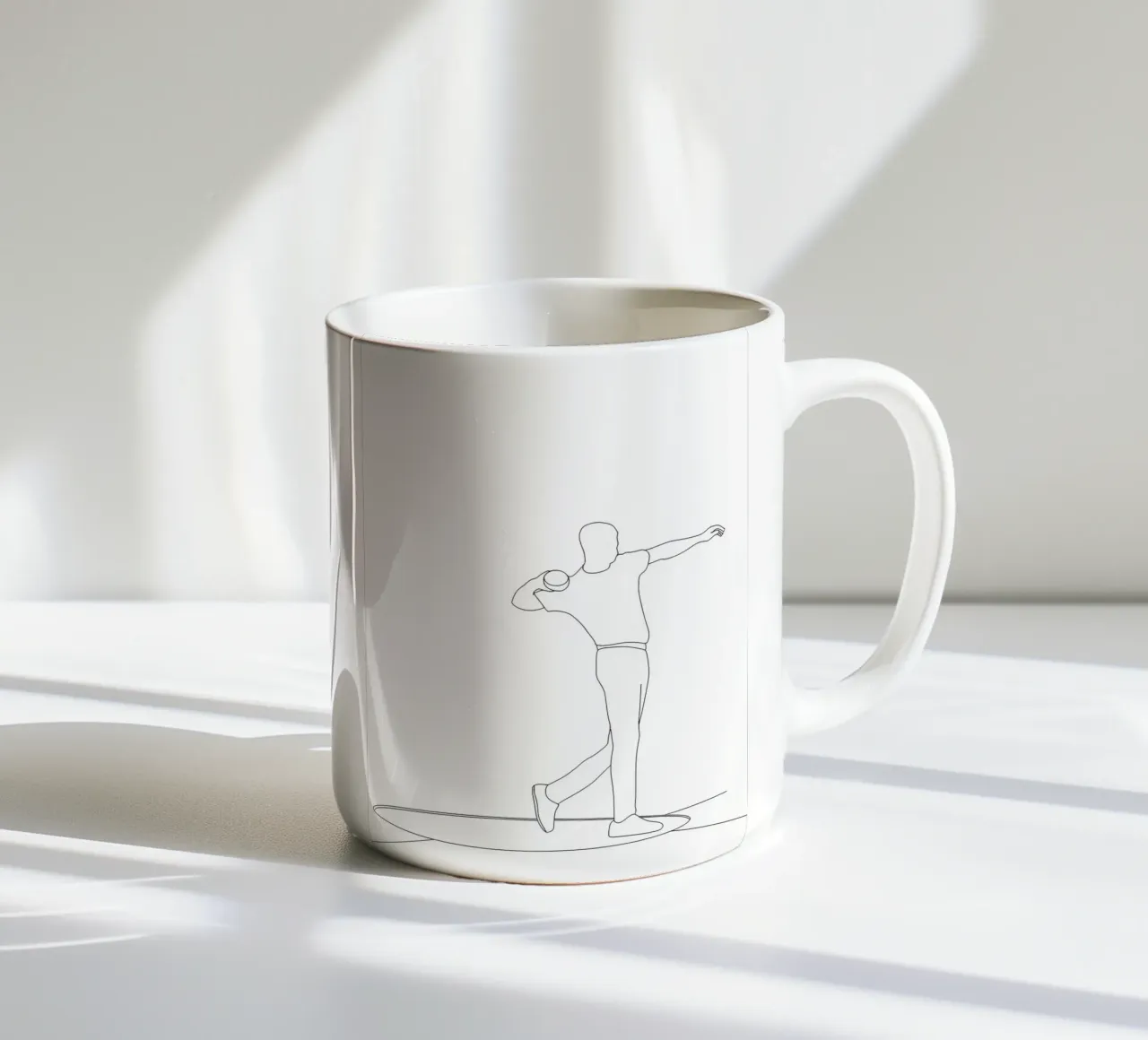 Atleta di Shot Put Line Art minimalista tazza in ceramica da Viv Line Art