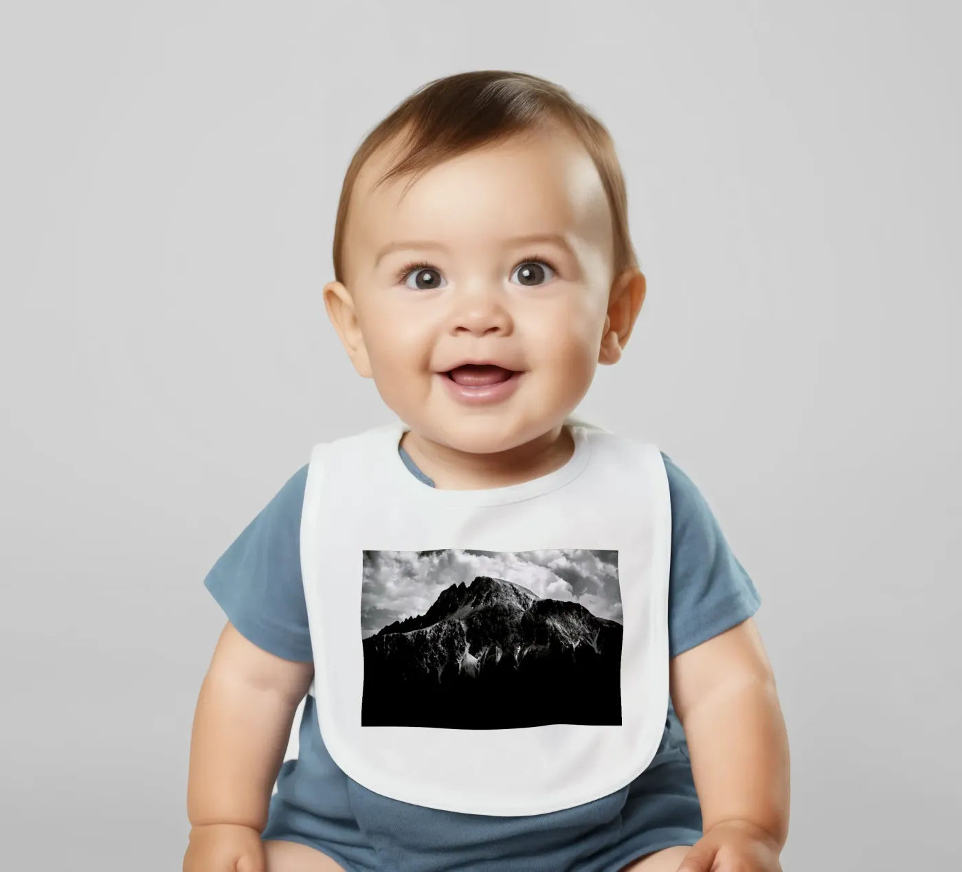 Black Mountains bavaglino da Dustin Janko