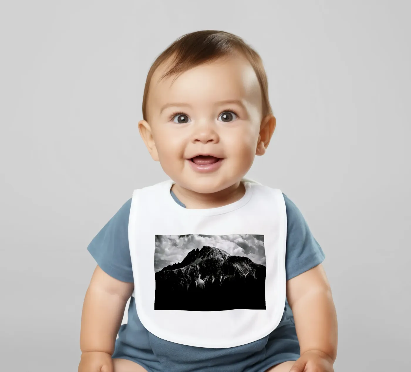 Black Mountains bavaglino da Dustin Janko