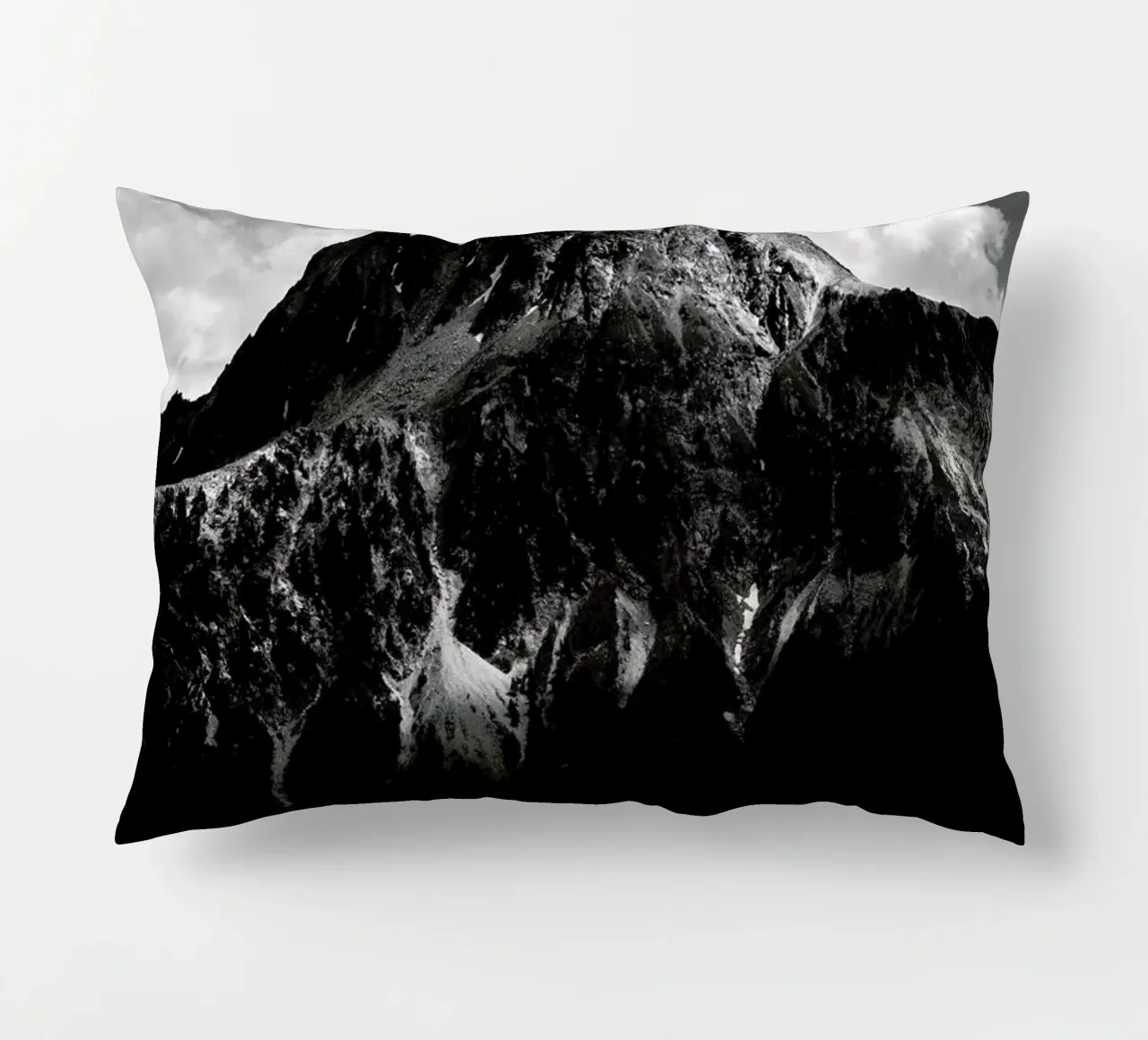 Black Mountains cuscino da Dustin Janko