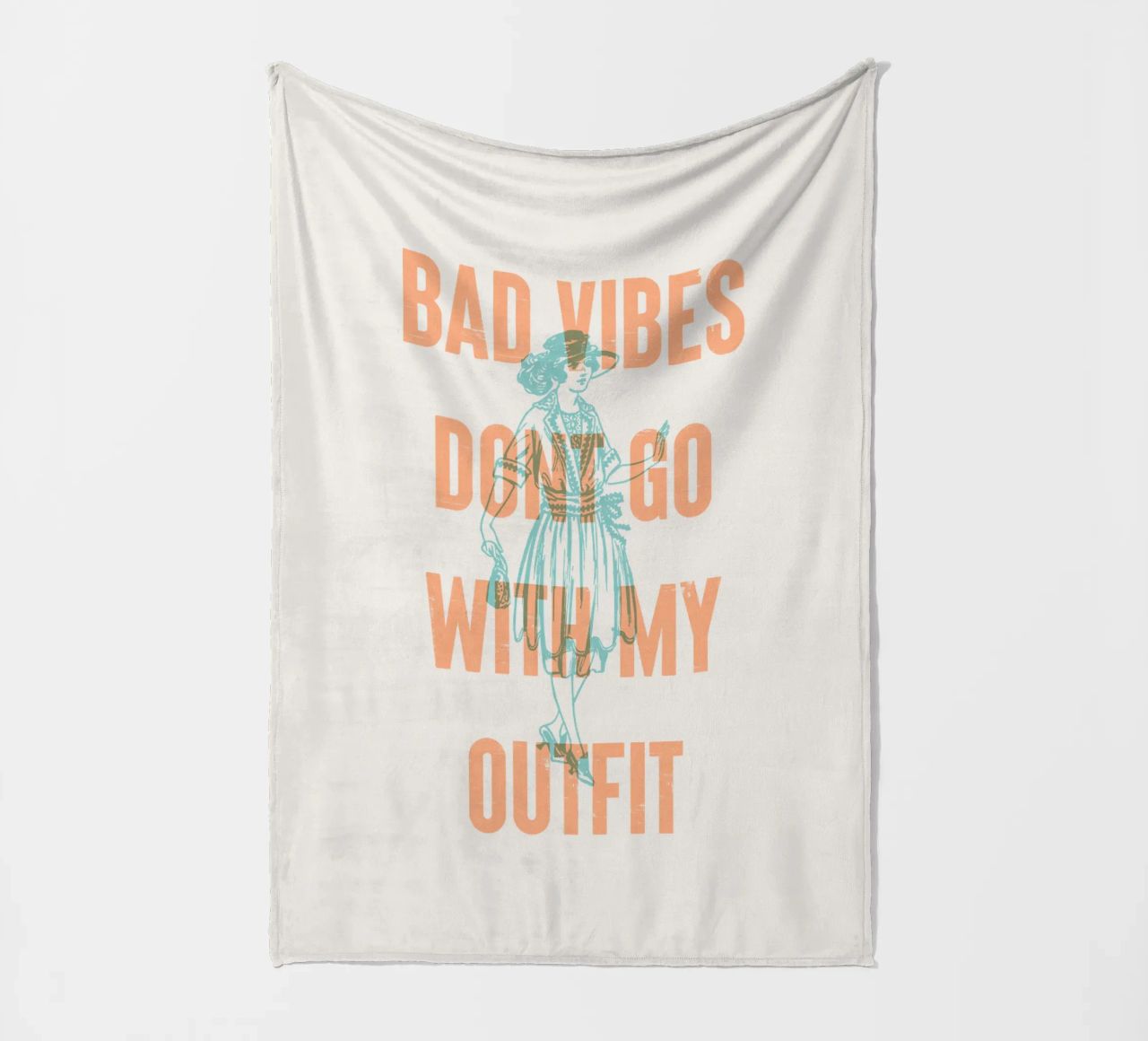 Bad Vibes passen nicht zu meinem Outfit Fleecedecke von Vintagrafica