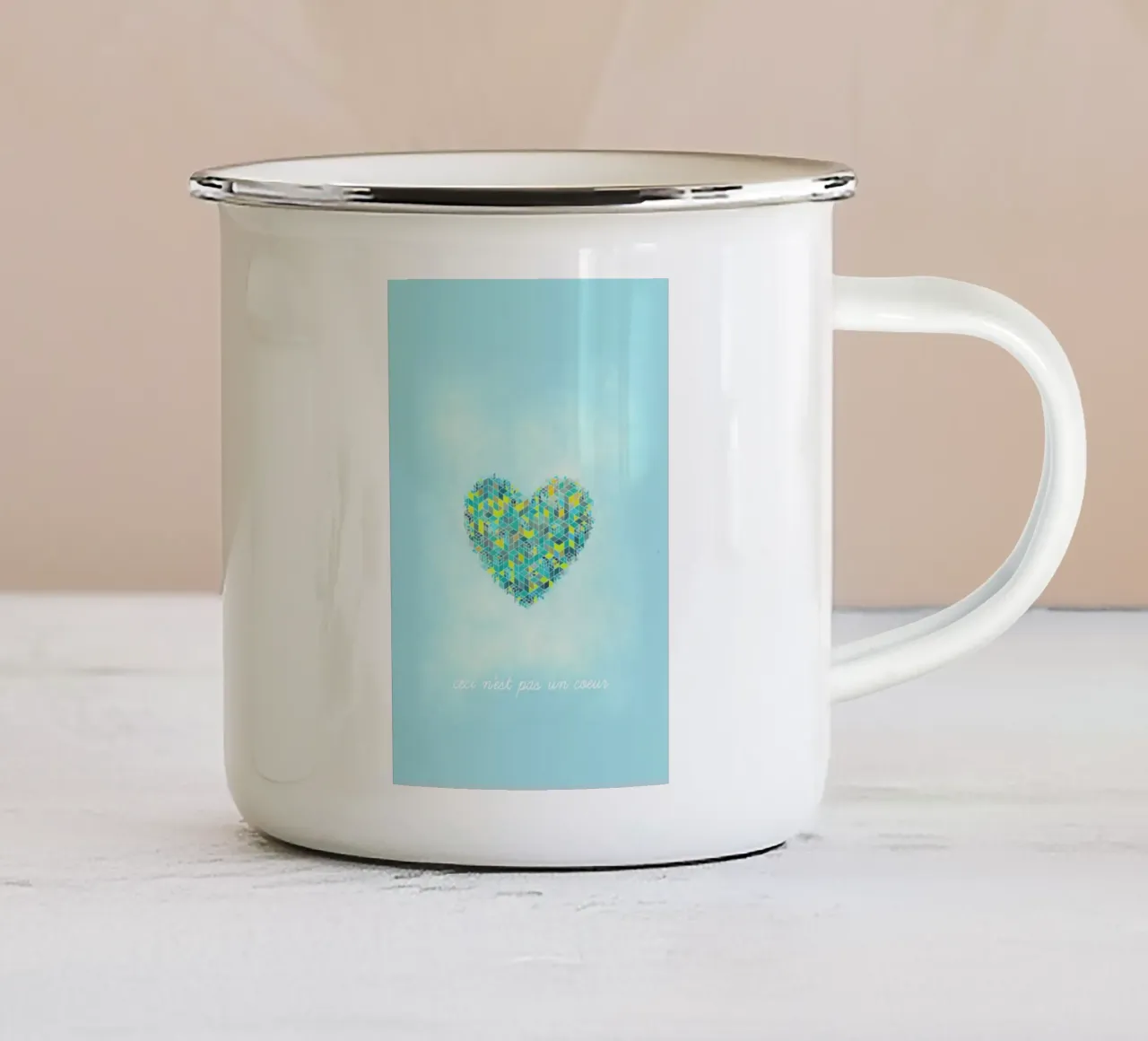 Ceci n'est pas un cœur tazza in smalto da Angelo Cerantola