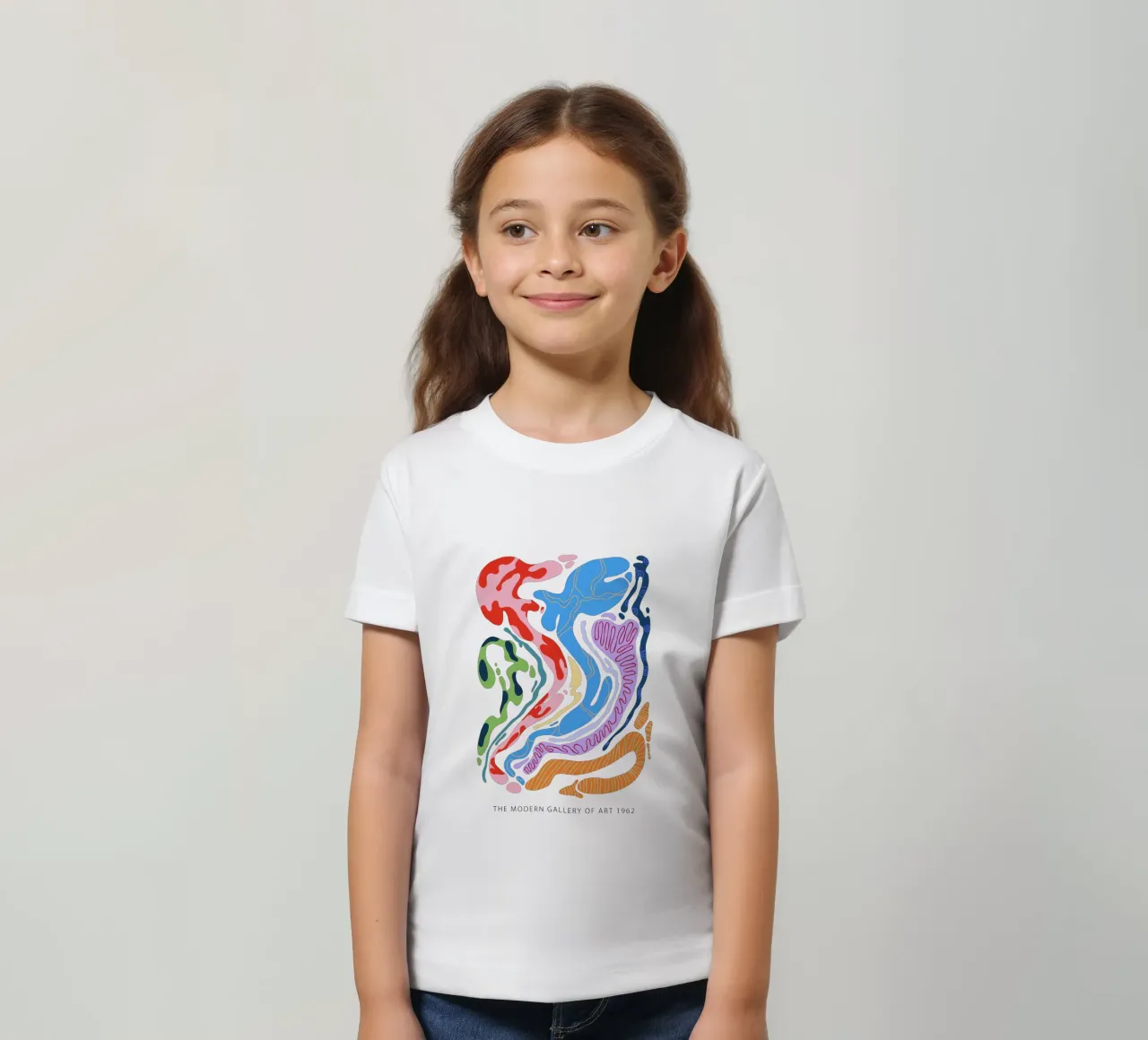 Forme organiche astratte in bianco e a colori t-shirt bambini da Peaches Art Prints
