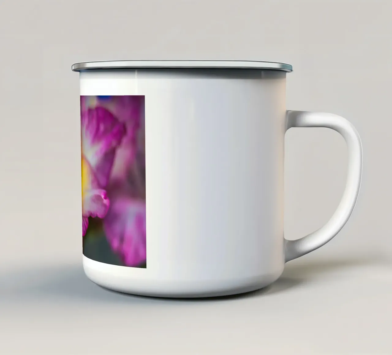 Flower tazza in smalto da Flo Klein
