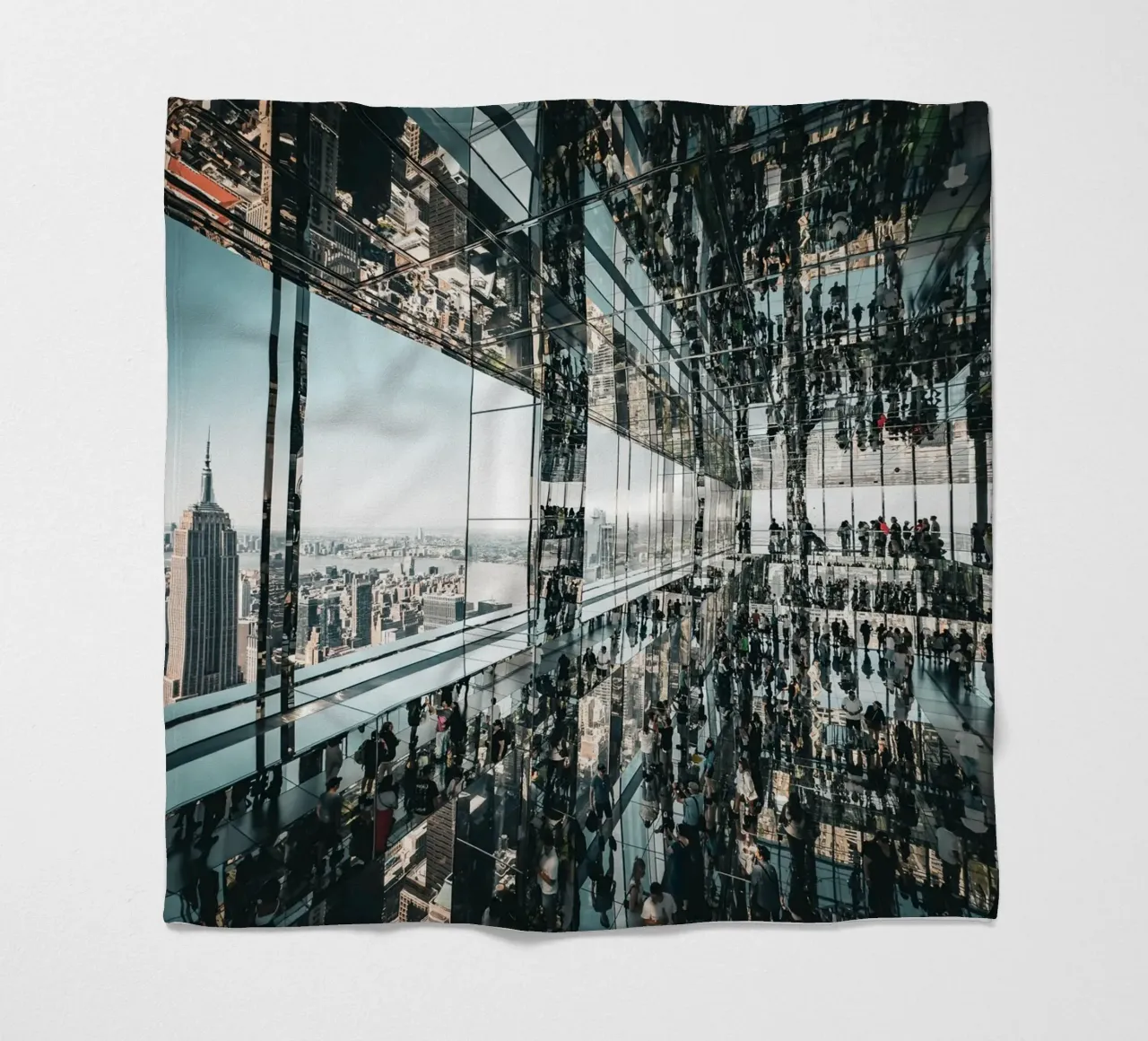 Empire State coperta in pile da Flo Klein