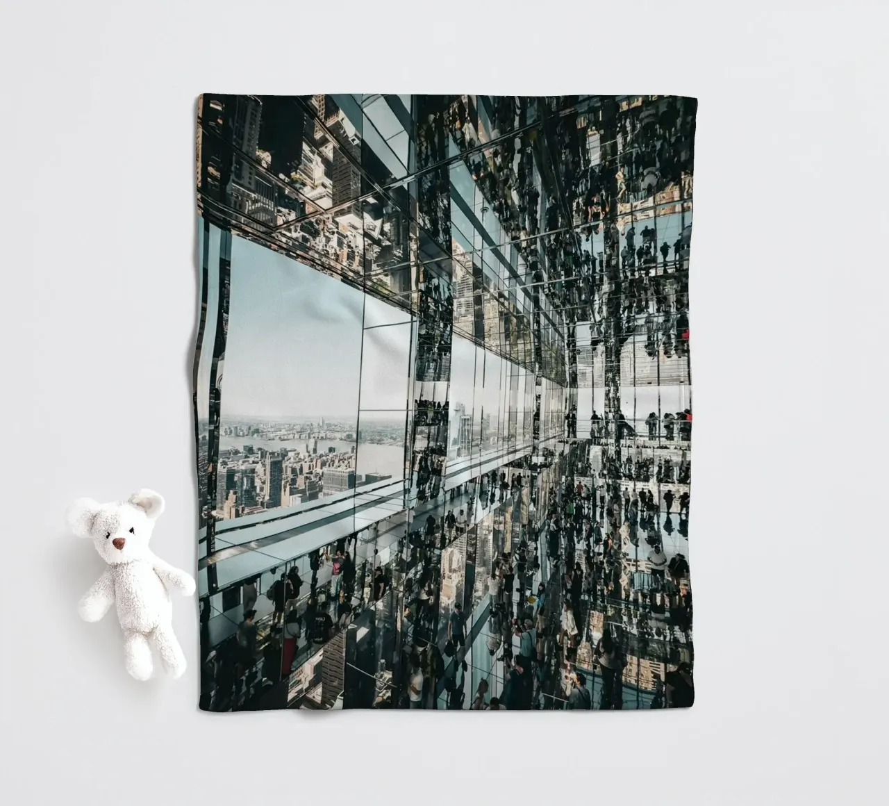 Empire State coperta in pile da Flo Klein