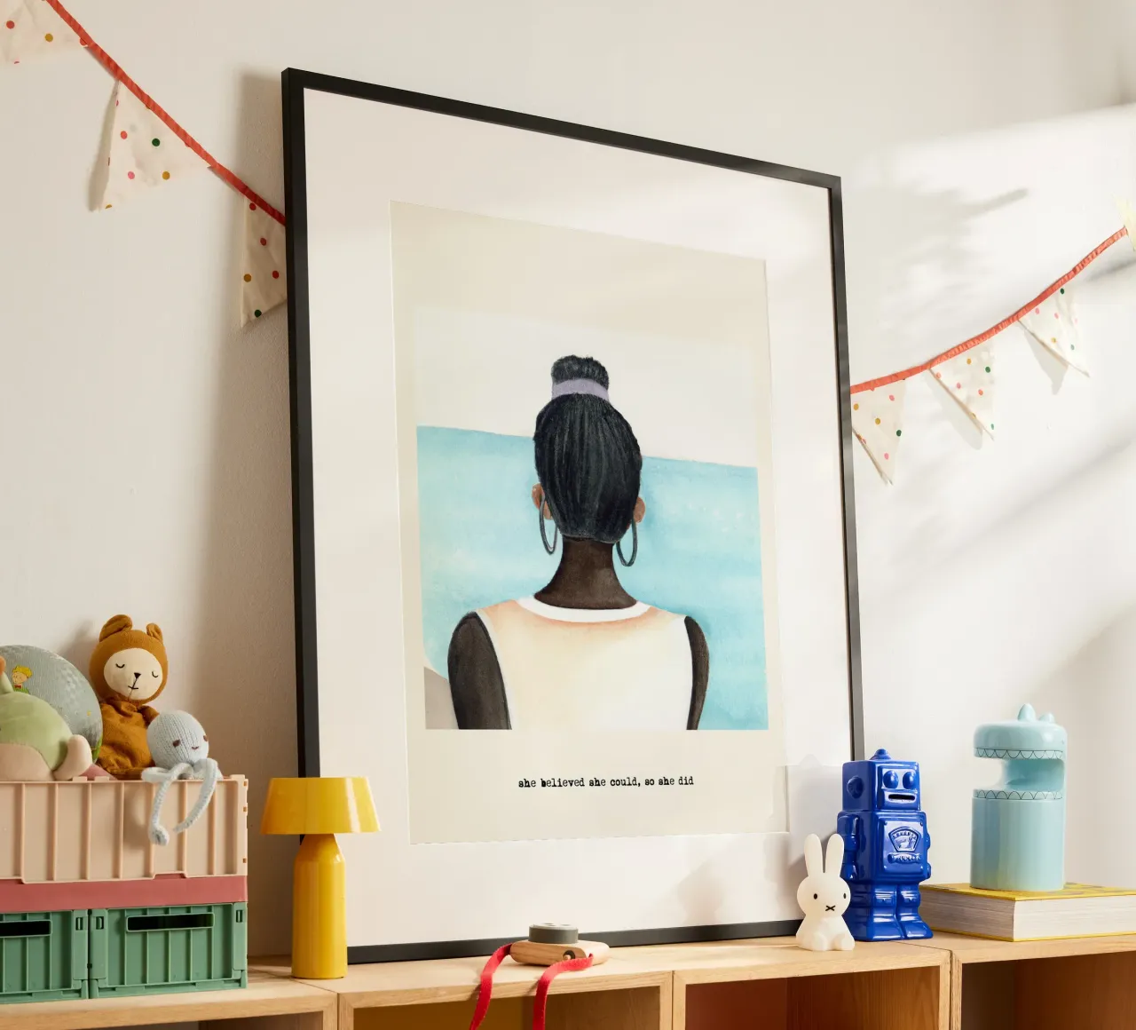 Sie glaubte, sie könnte es, also tat sie es. Zitat, Schwarzes Mädchen Poster mit Kunststoffrahmen von Peaches Art Prints