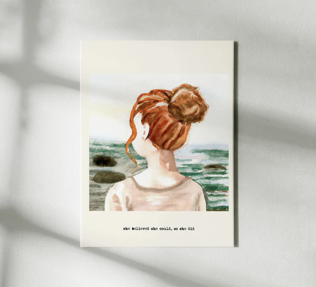 Sie glaubte, sie könnte es, also tat sie es. Zitat, Red Hair Girl Leinwand mit Schattenfugenrahmen von Peaches Art Prints
