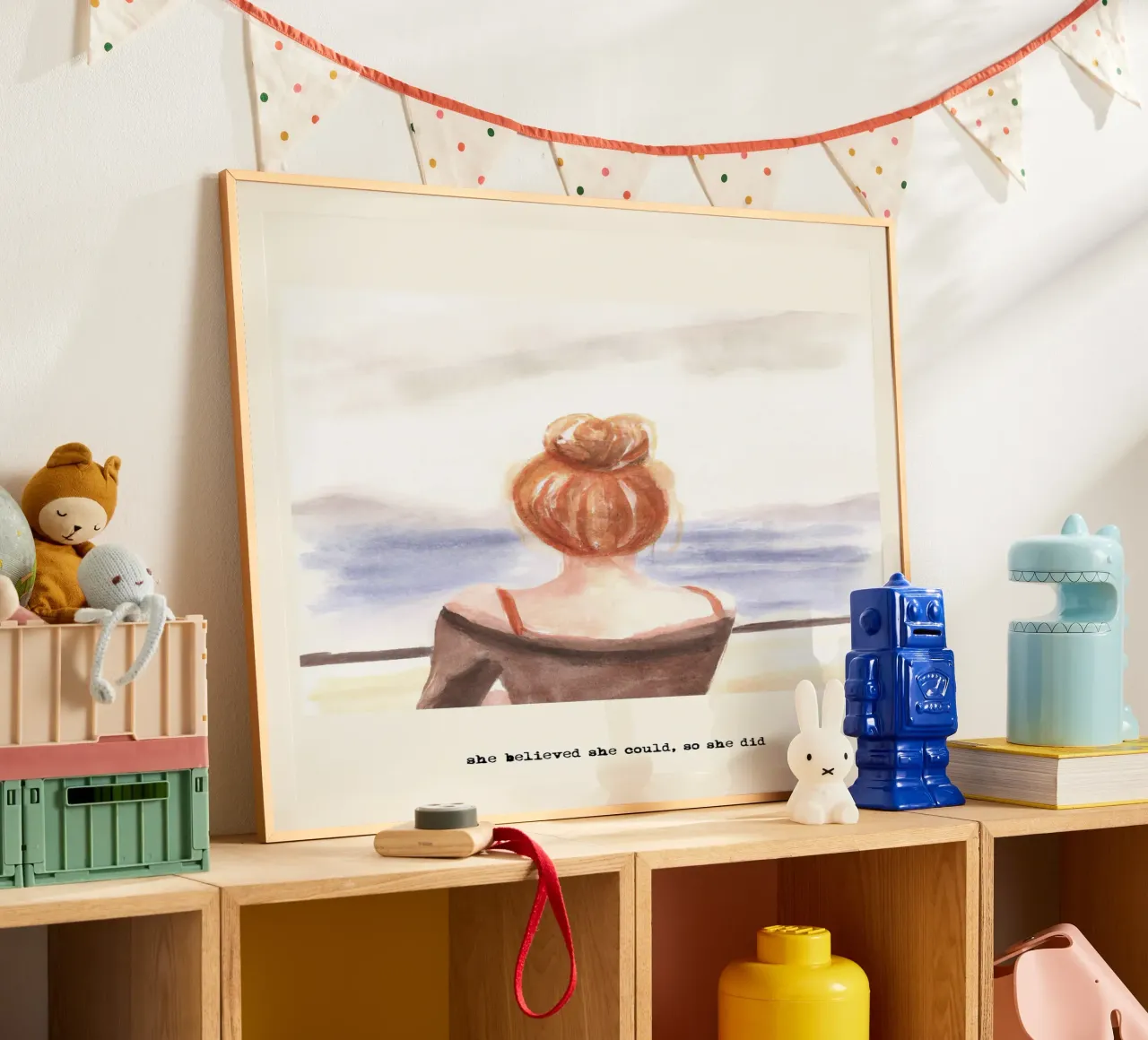Sie glaubte, sie könnte es, also tat sie es. Zitat, Frau, Mädchen Poster mit Holzrahmen von Peaches Art Prints