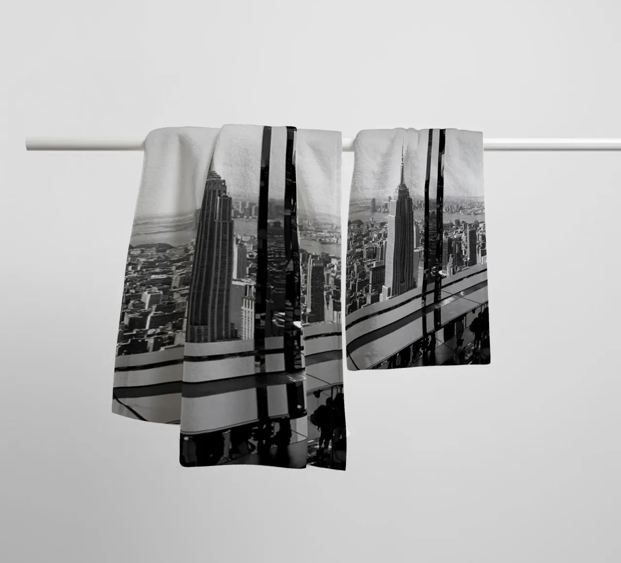 New York Black and White Part 2 asciugamano da bagno da Flo Klein