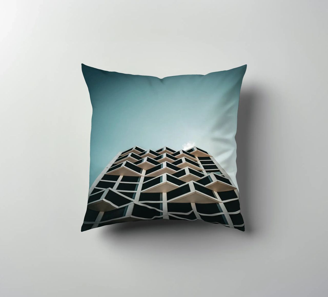 Abstract Architecture cuscino da Flo Klein