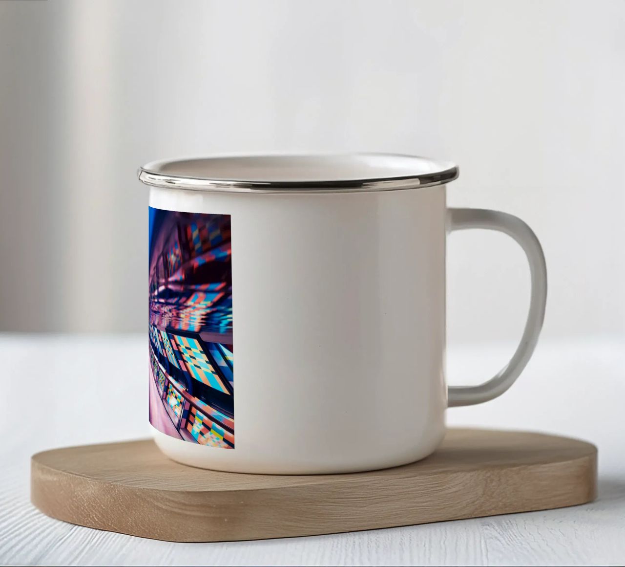 Timetunnel 2.0 tazza in smalto da Flo Klein