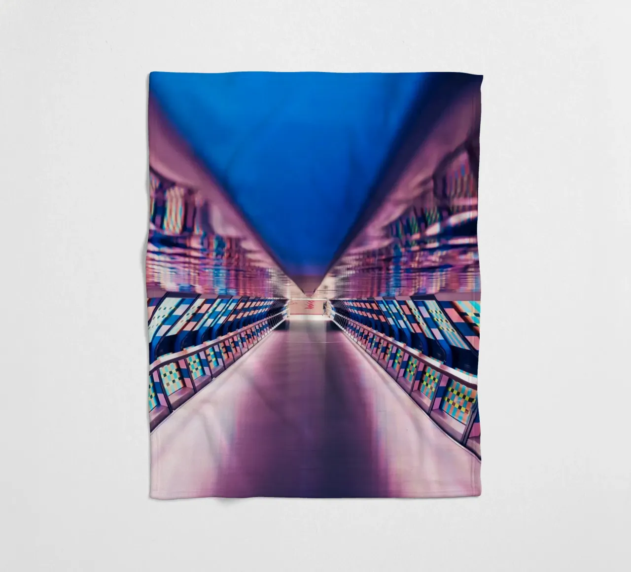 Timetunnel 2.0 coperta in pile da Flo Klein