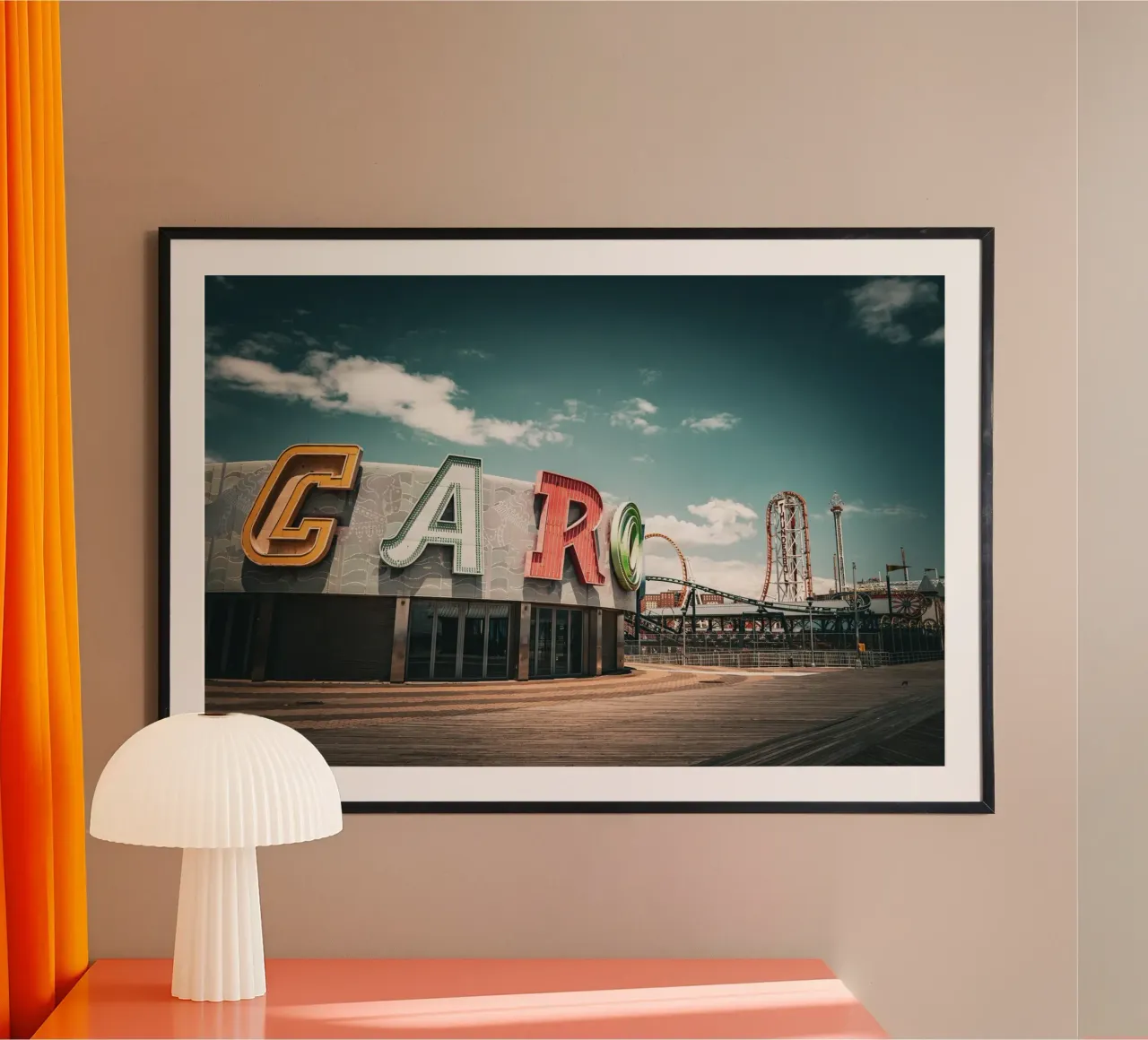 Coney Island poster con telaio in plastica da Flo Klein
