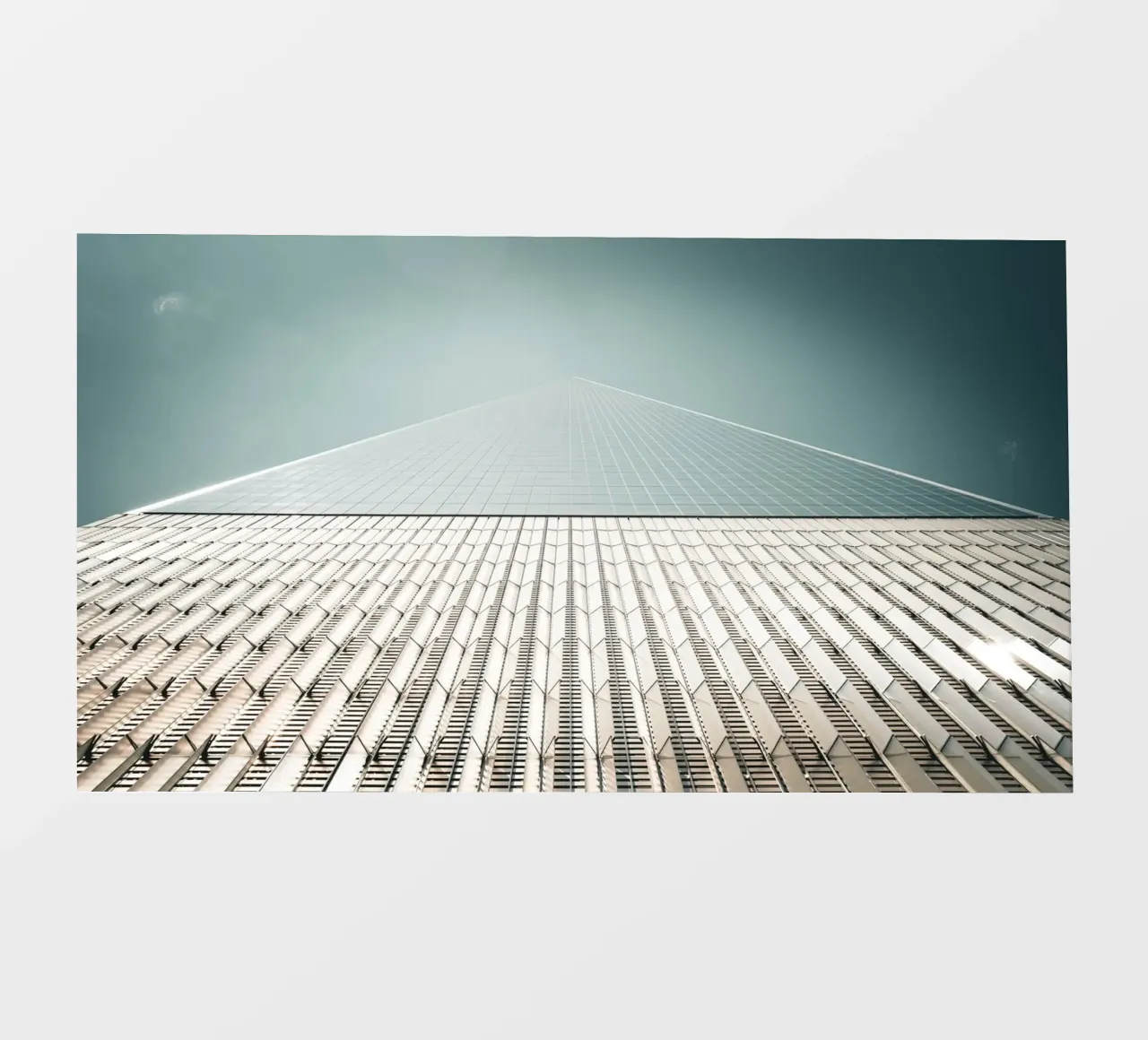 Ground Zero one pellicola backlit da Flo Klein