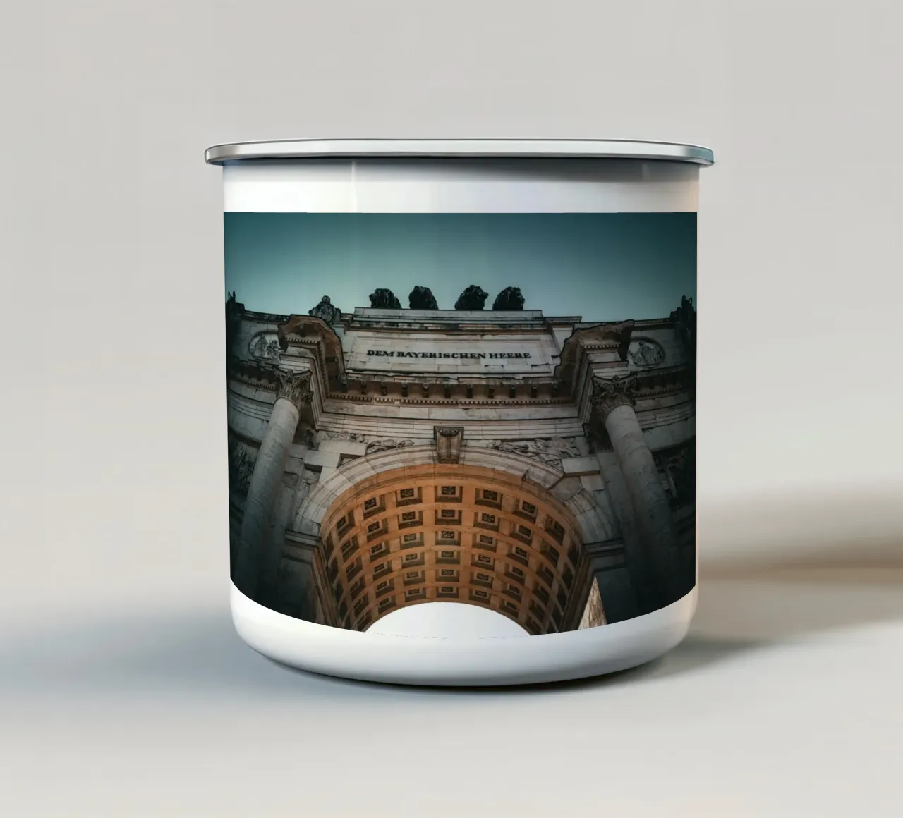 München Siegestor tazza in smalto da Flo Klein