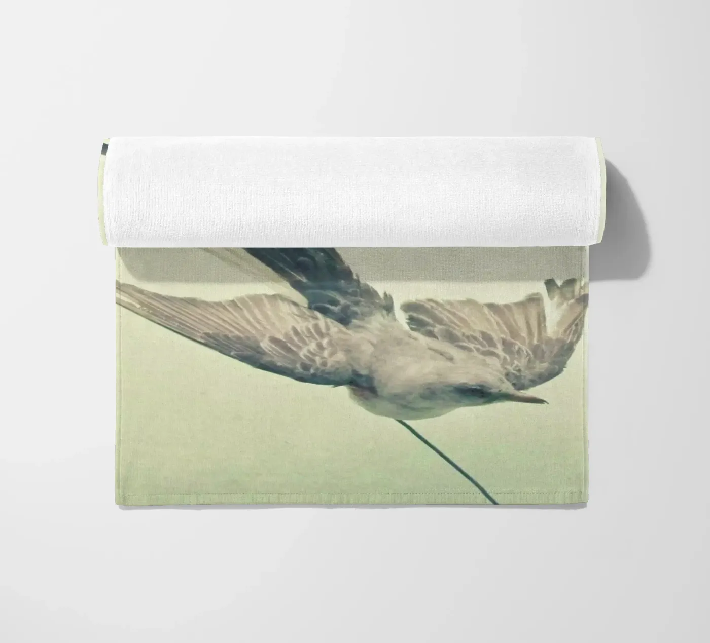 Vogelstudie #1 strandhanddoek van Cassia Beck Photography