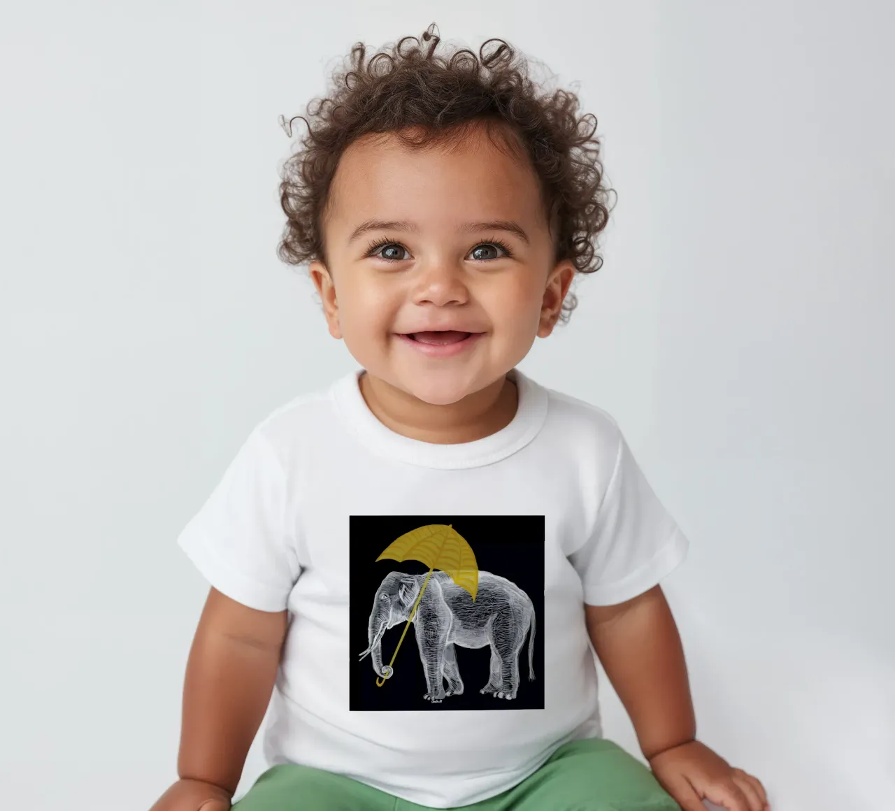Elephant with Umbrella maglietta neonato da Amalia Restrepo