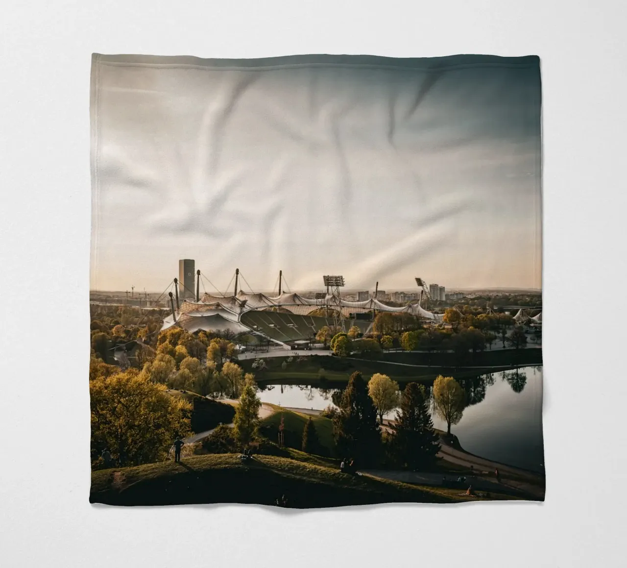 Olympiastadion coperta in pile da Flo Klein