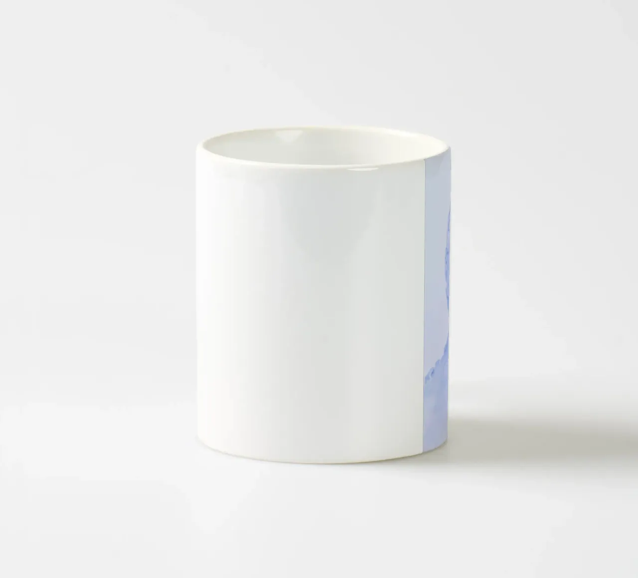 Neo Rom 4 tazza in ceramica da Paul Aidan Perry