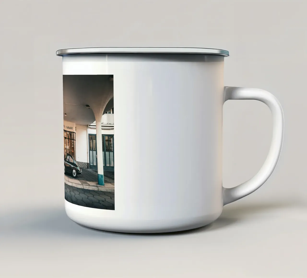 Porsche tazza in smalto da Flo Klein