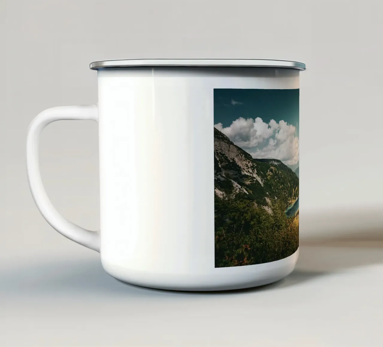 Bergsee tazza in smalto da Flo Klein