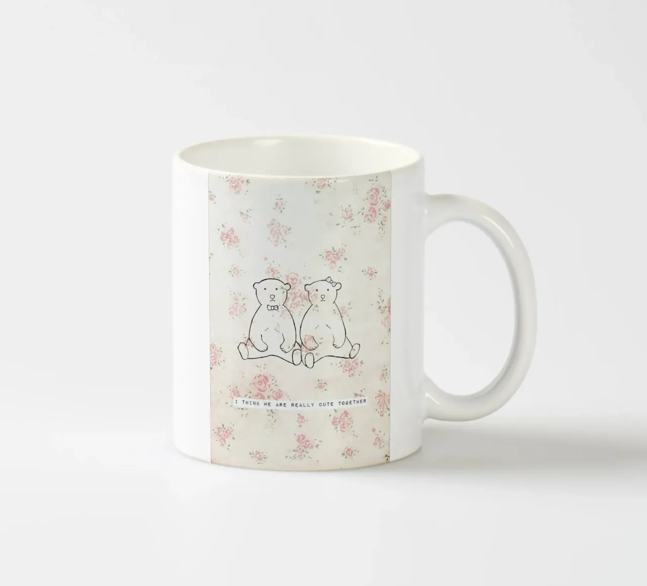 I Think We Are Really Cute Together tazza in ceramica da Ingrid Beddoes