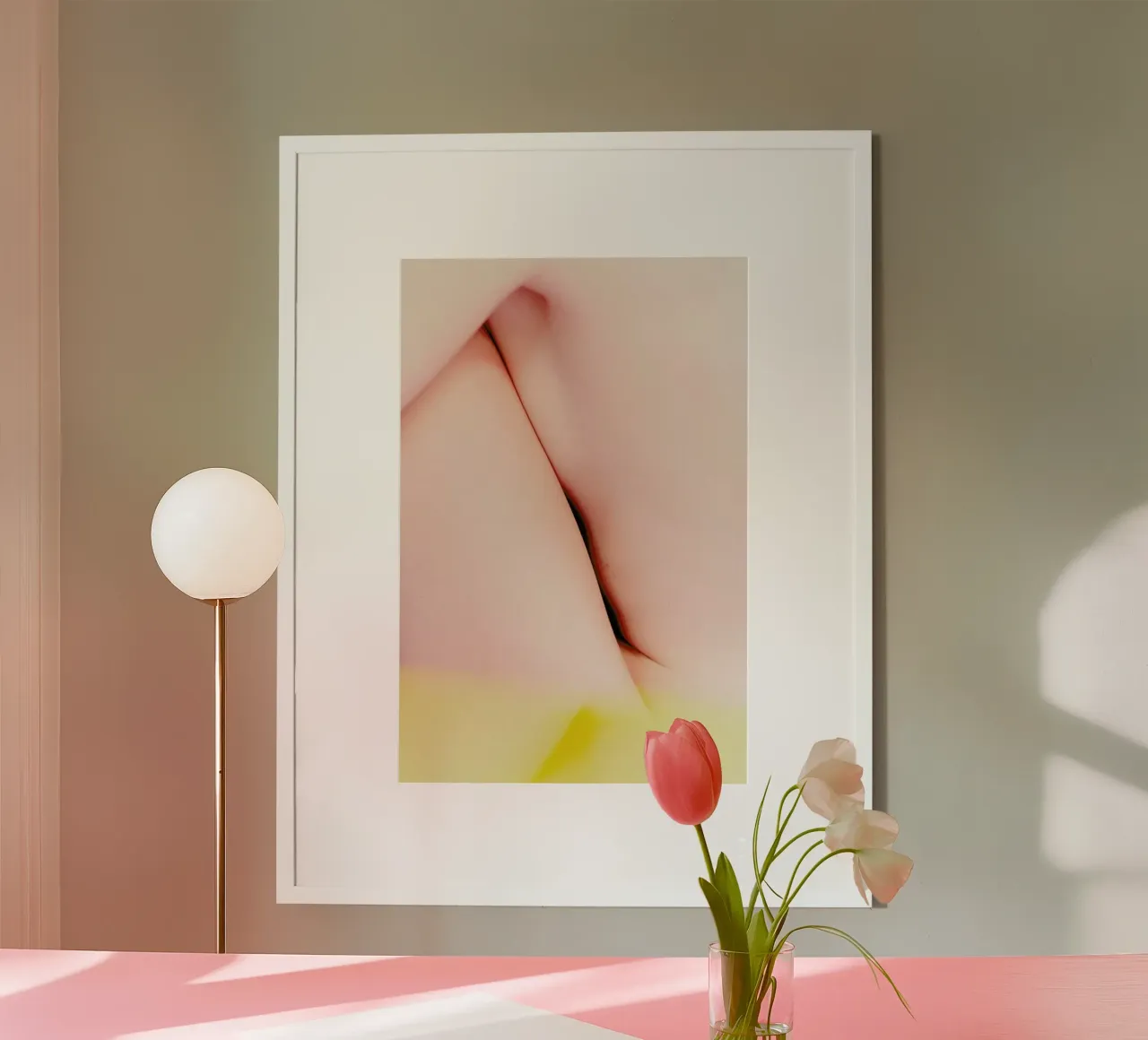 Hide Away Tree House 6 poster con telaio in plastica da Paul Aidan Perry