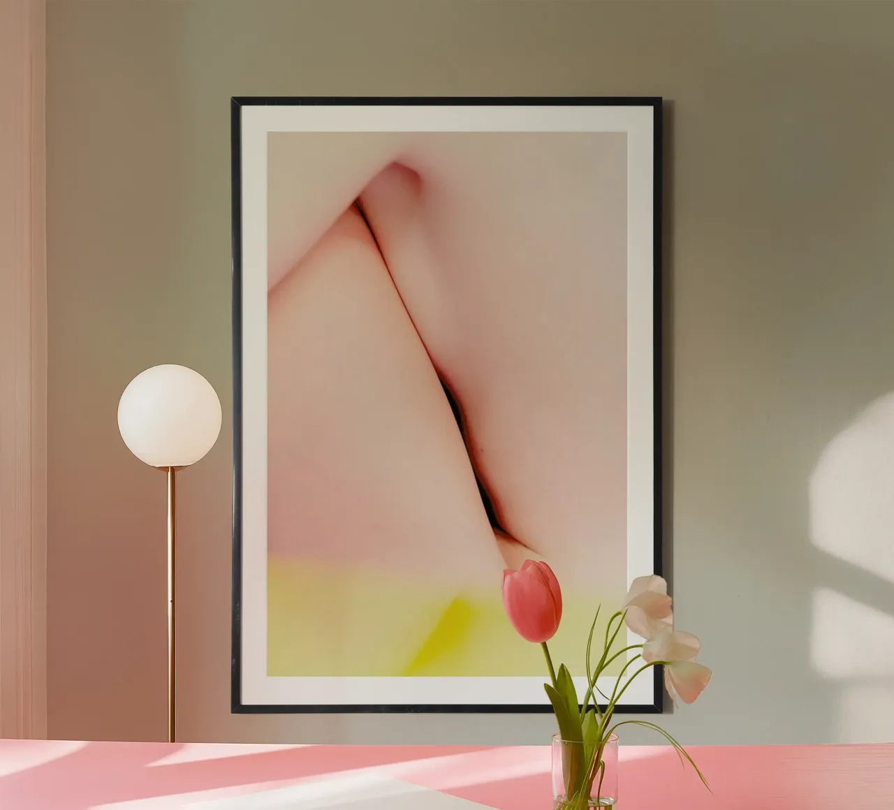 Hide Away Tree House 6 poster con telaio in plastica da Paul Aidan Perry