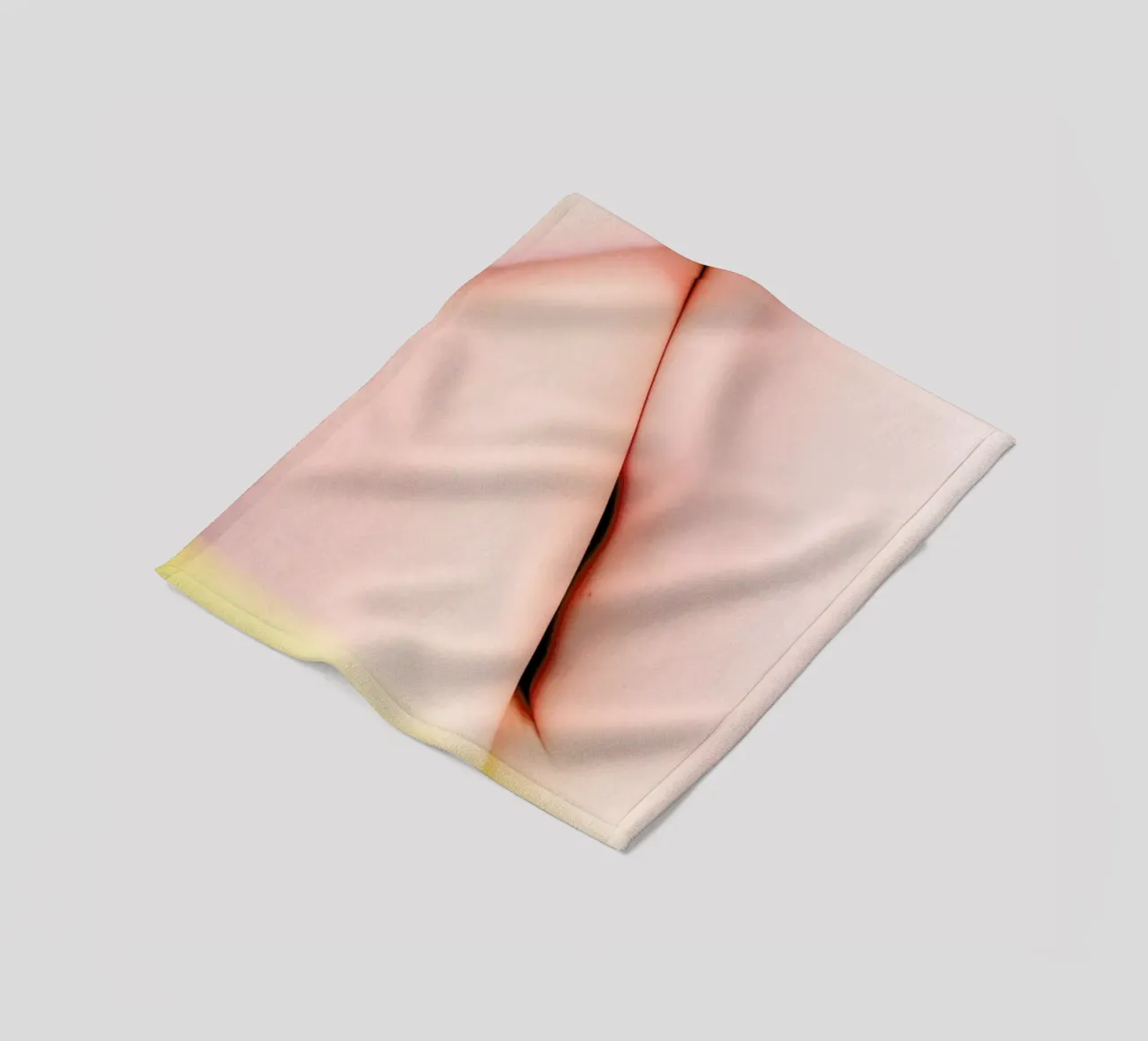Hide Away Tree House 6 coperta in pile da Paul Aidan Perry