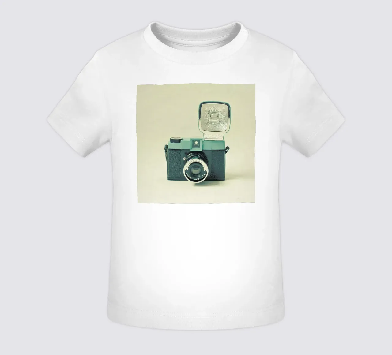 Süße Diana Baby T-Shirt von Cassia Beck Photography