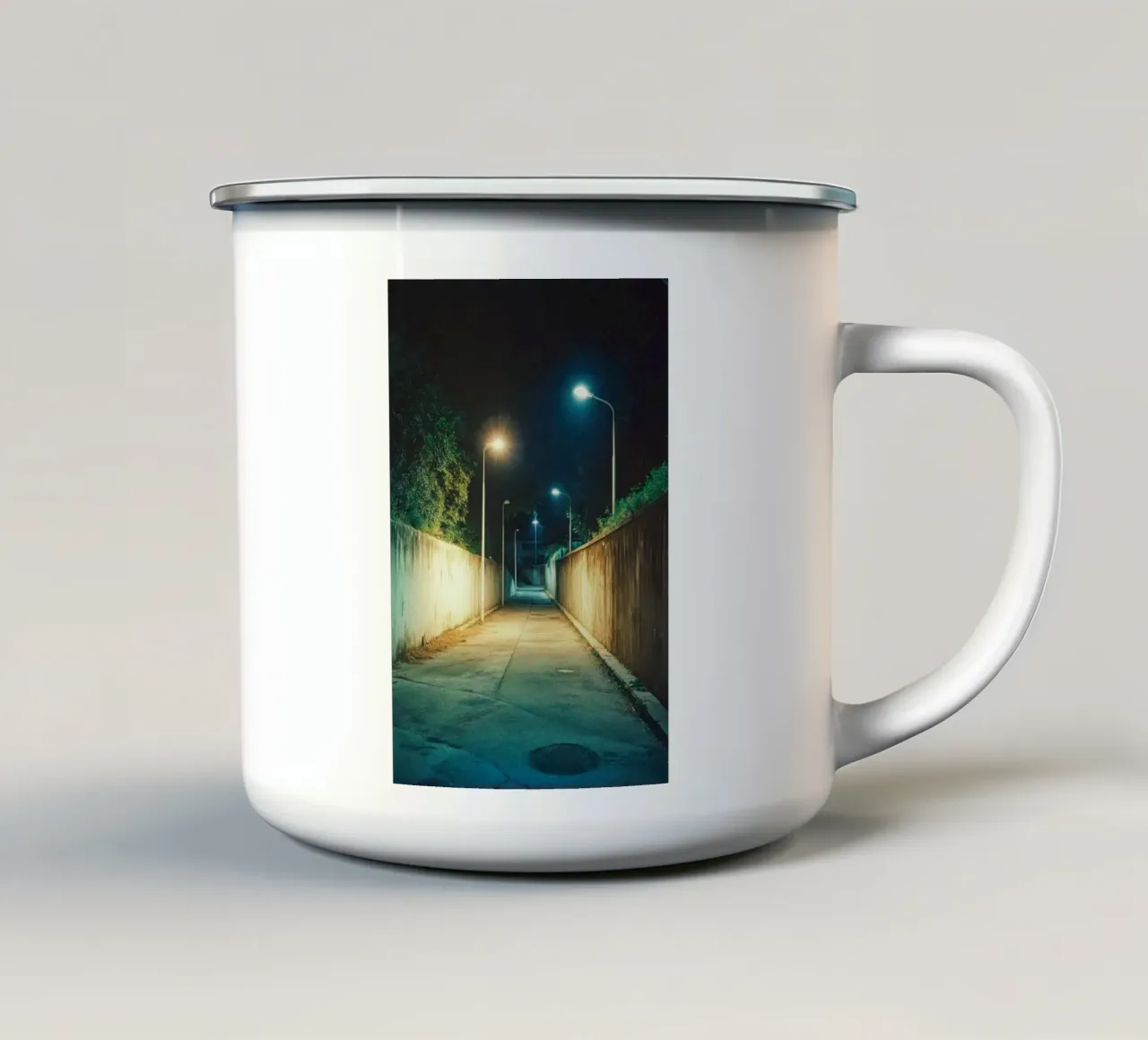 Hanoi: la poesia delle strade notturne tazza in smalto da By Night