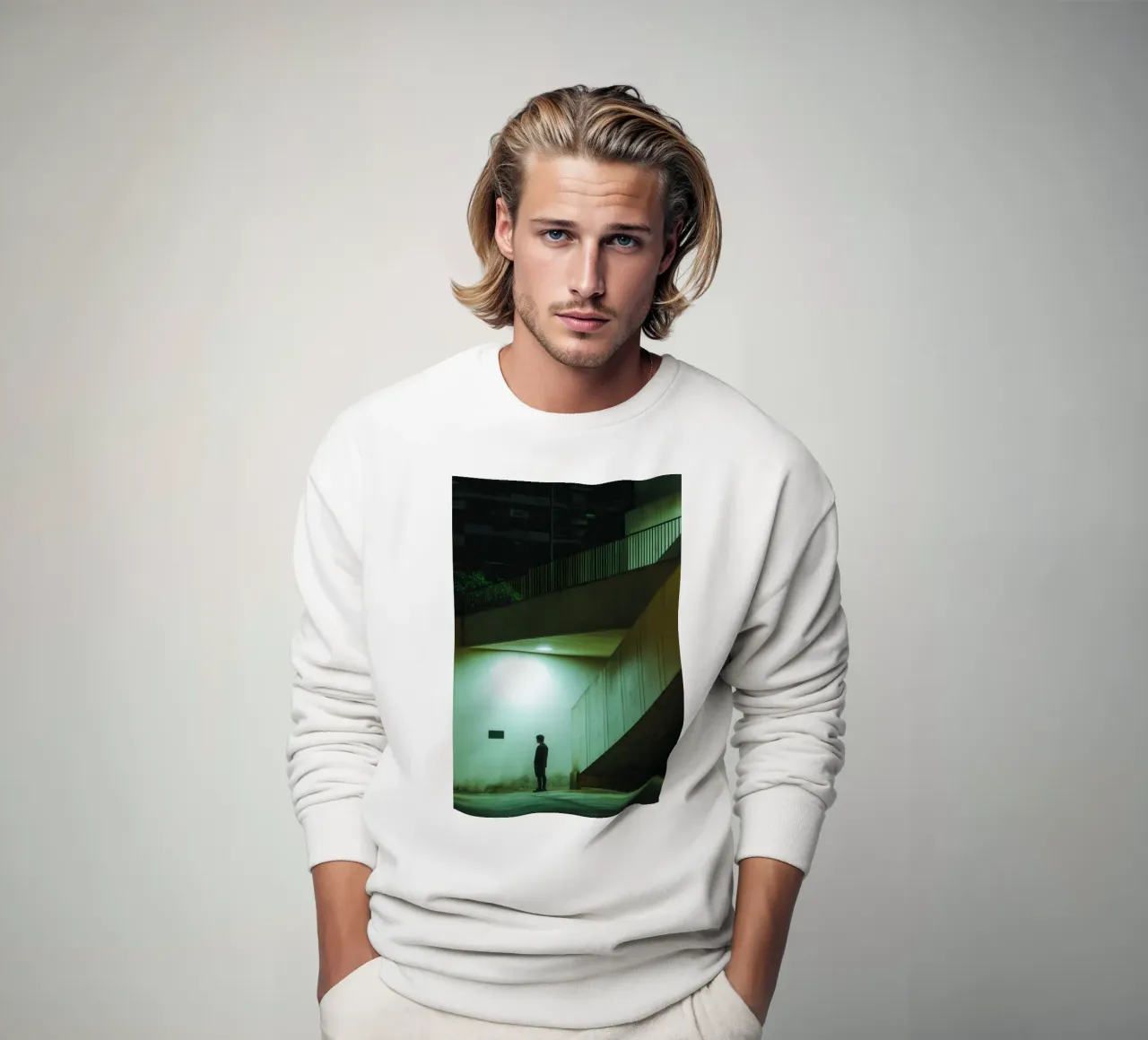 De bewaker van de schaduwen in Hanoi sweatshirt van By Night