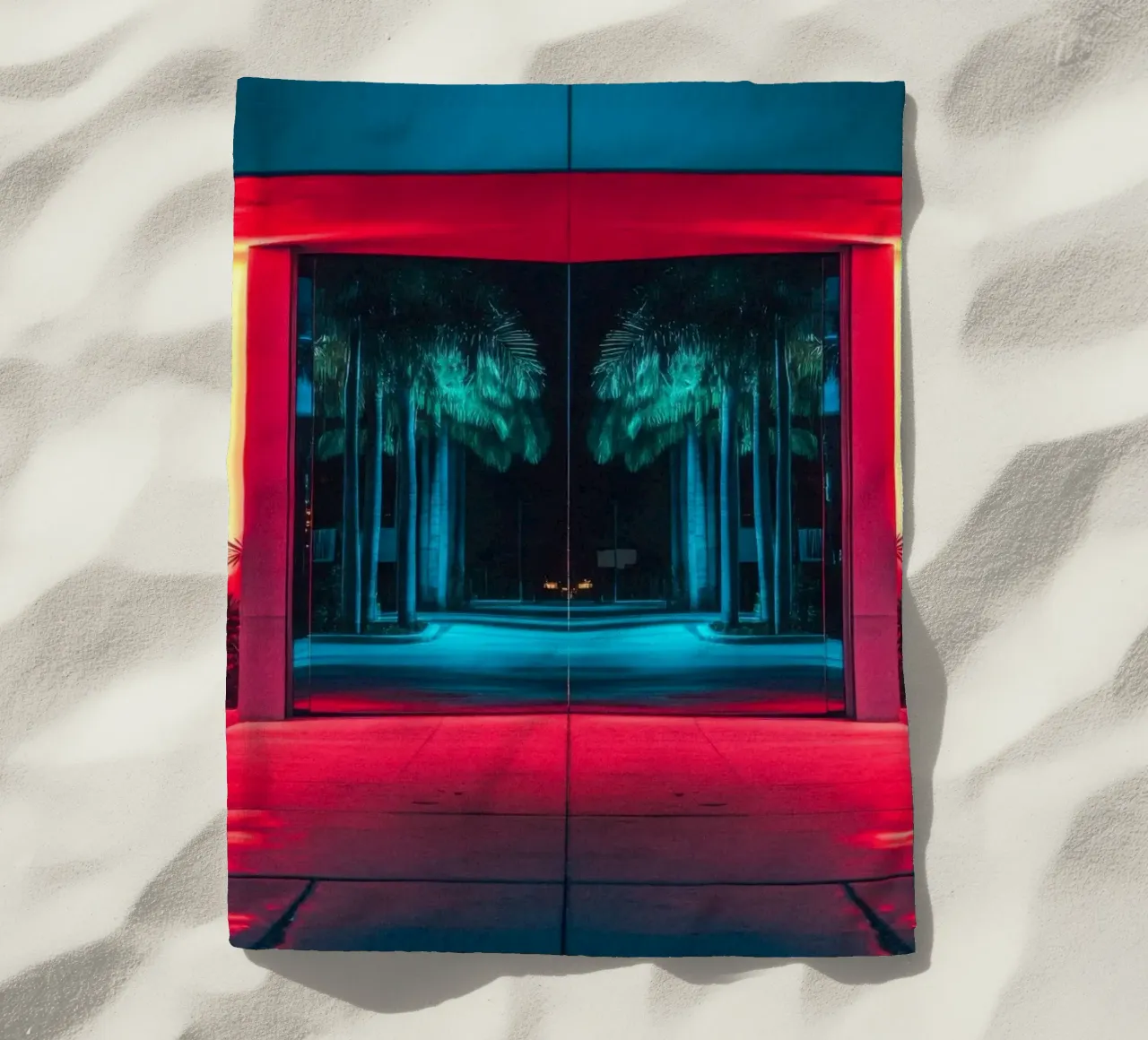Riflessione tropicale: Miami e i suoi giochi di luce telo mare da By Night