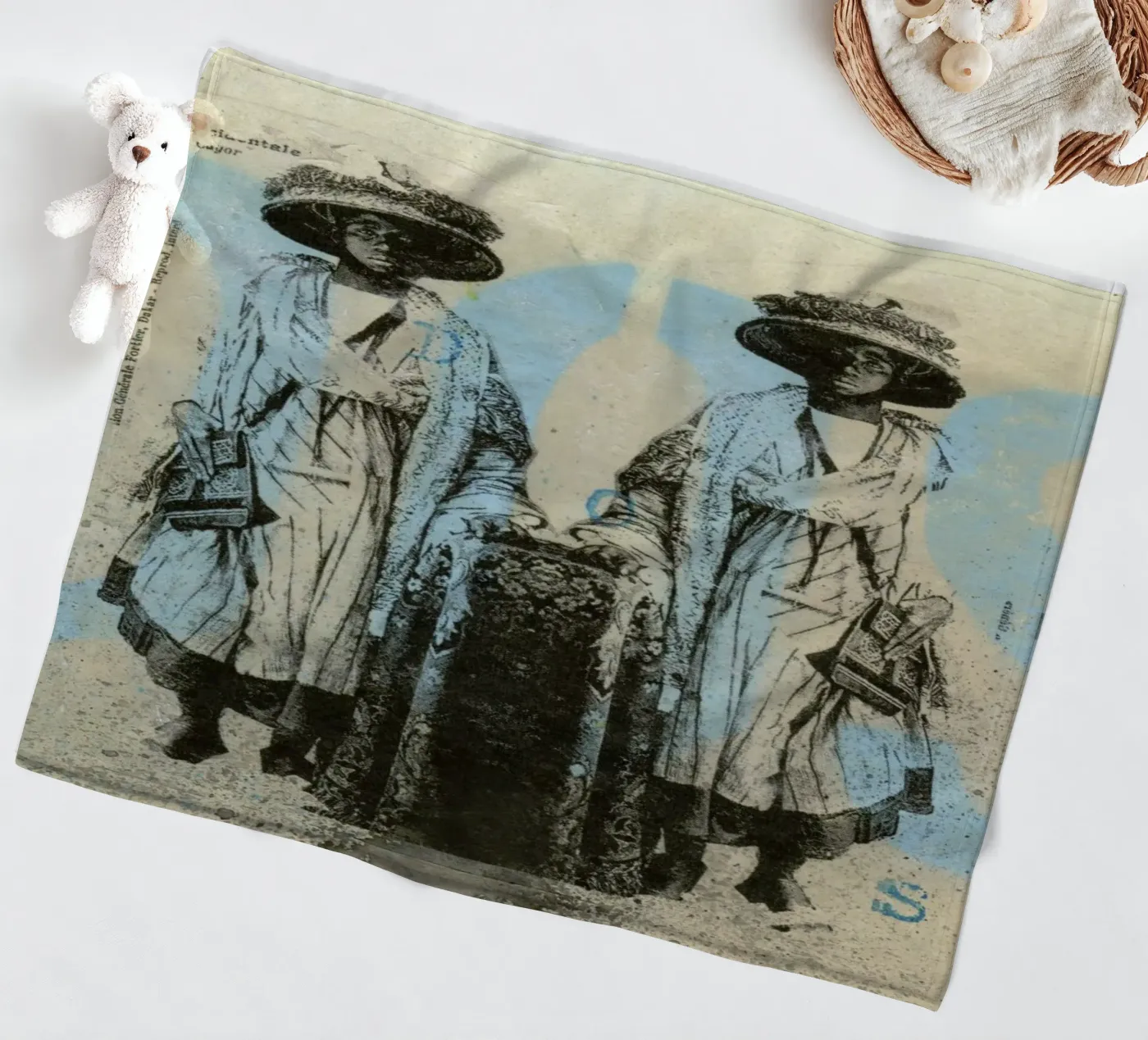 Dos fleece blanket by Tameo