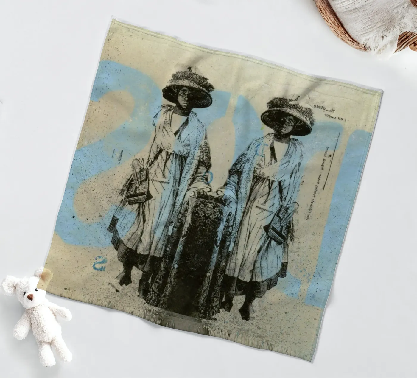 Dos fleece blanket by Tameo