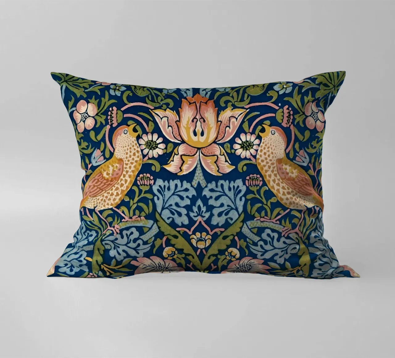 William Morris - Ladro di fragole cuscino da William Store