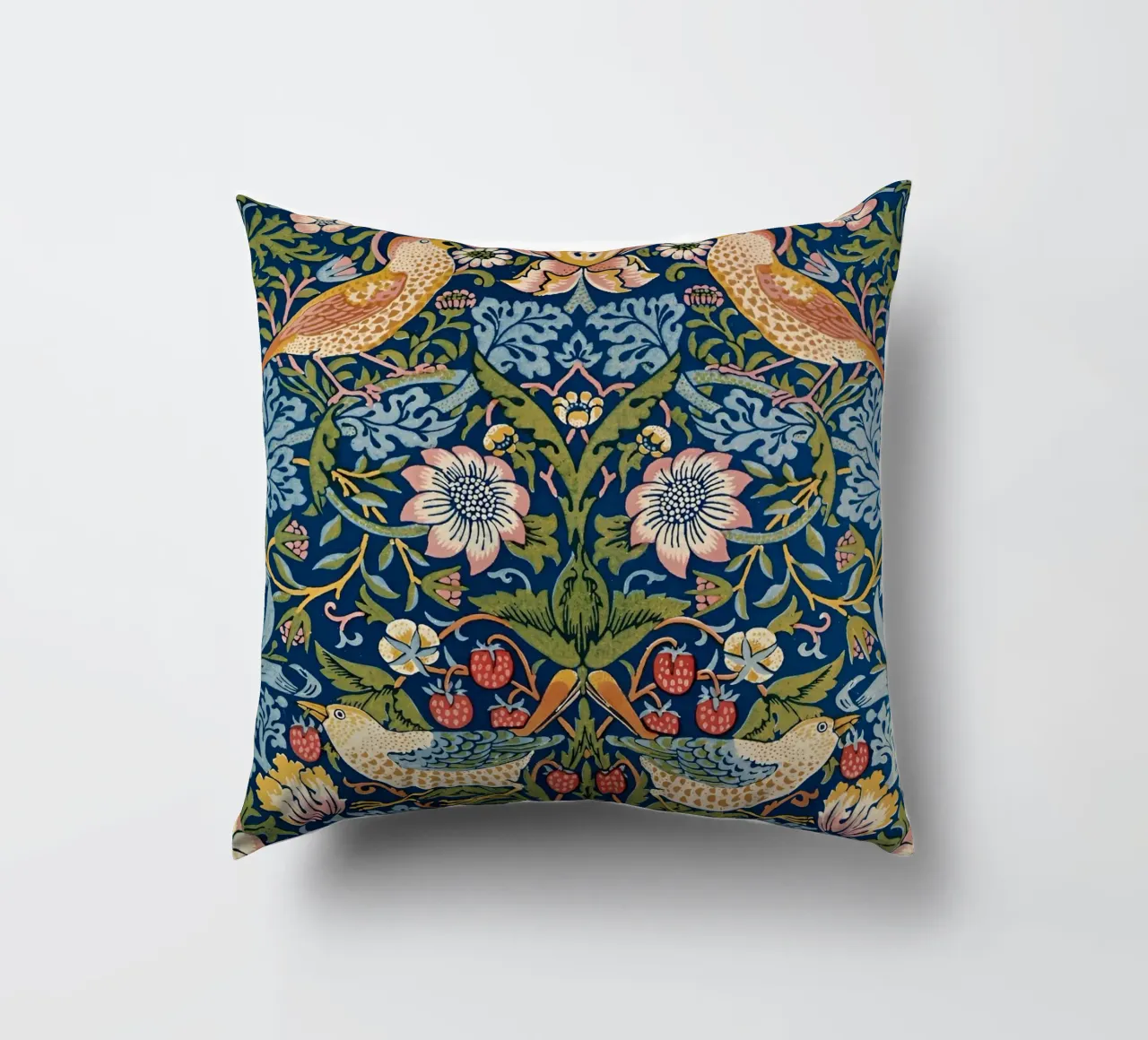 William Morris - Ladro di fragole cuscino da William Store