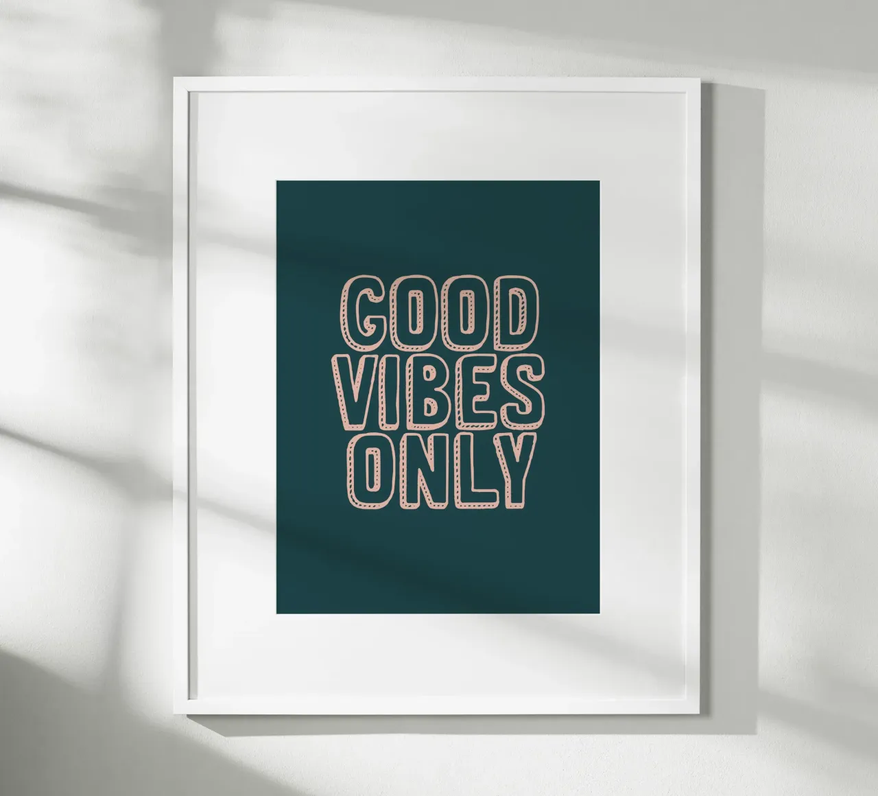 Solo buone vibrazioni poster con telaio in alluminio da Wall of Words