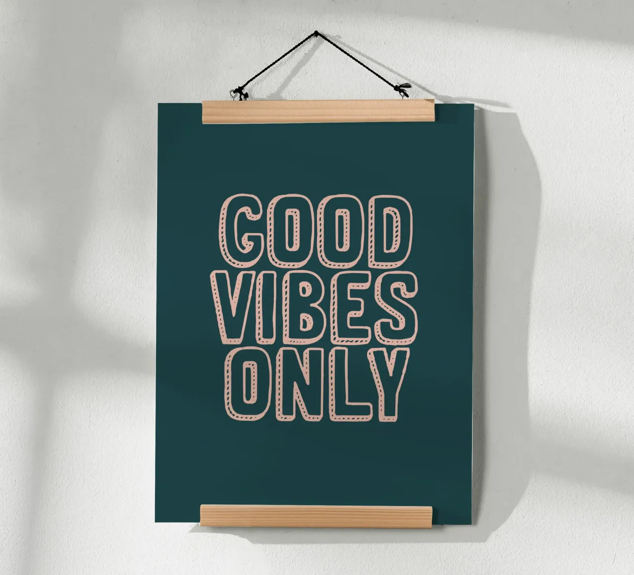 Solo buone vibrazioni poster con telaio in alluminio da Wall of Words