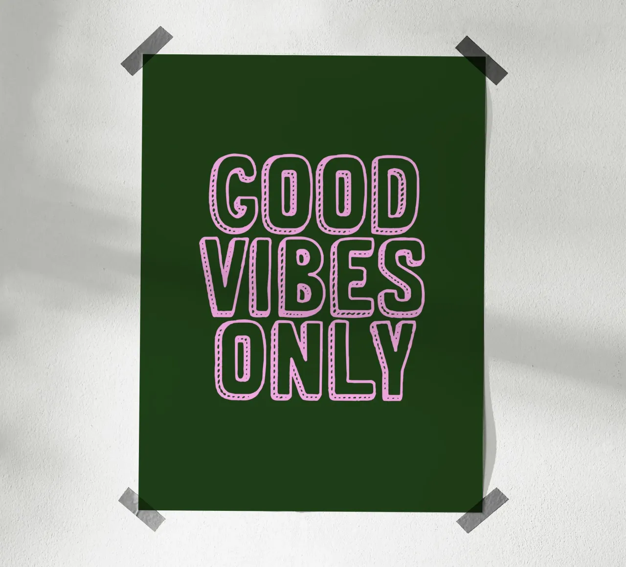 Solo buone vibrazioni poster con telaio in legno da Wall of Words