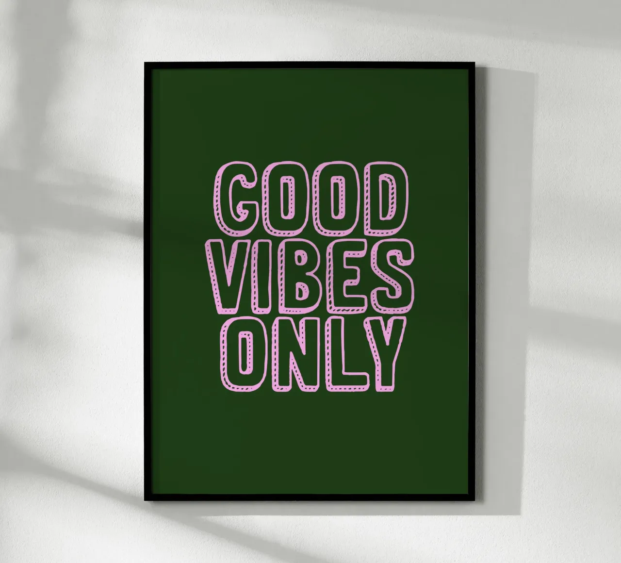 Solo buone vibrazioni poster con telaio in legno da Wall of Words
