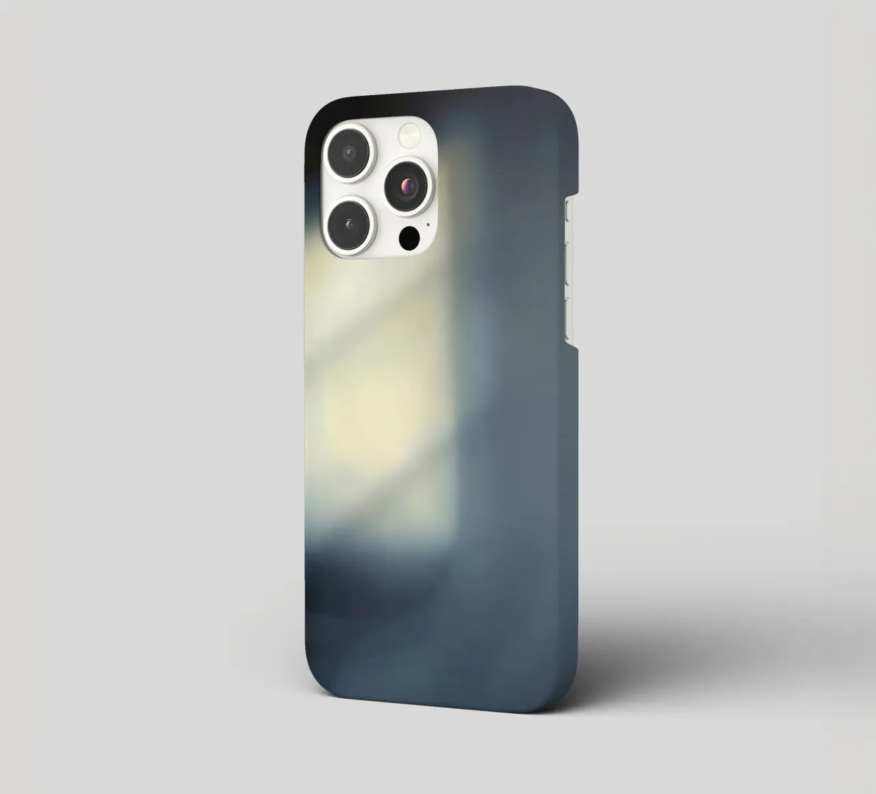 Zacht licht valt door een raam en creëert een wazige sfeer. iphone hoesje van DesignDoodle