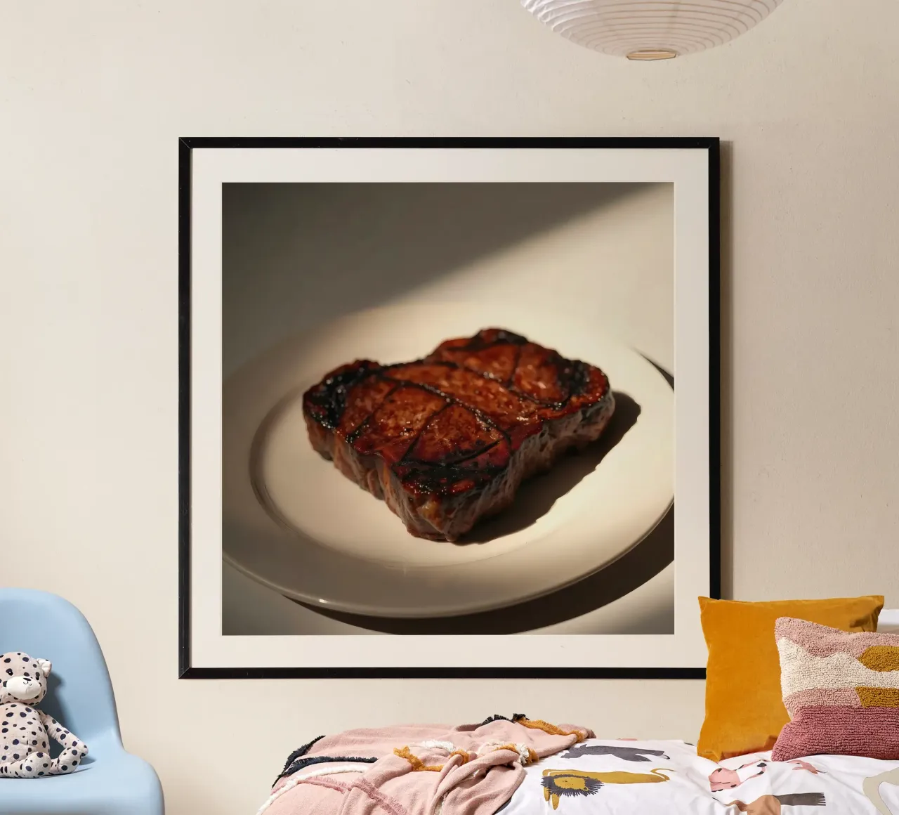 Steak parfaitement grillé servi sur une simple assiette blanche poster de DesignDoodle