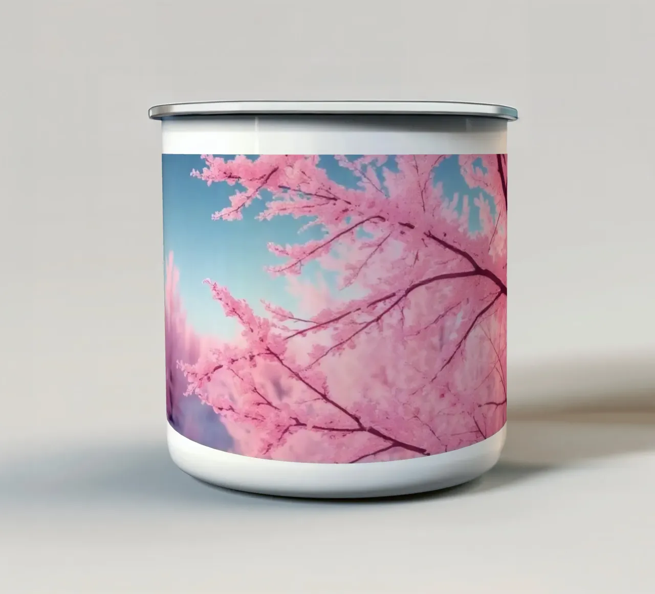 Bellissimi alberi rosa in un paesaggio etereo al tramonto con tazza in smalto da DesignDoodle