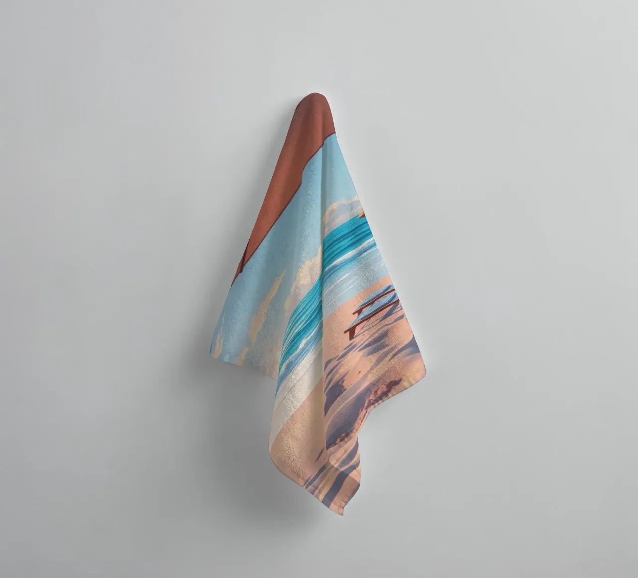 Relajante escena de playa al atardecer con tumbona y sombrilla toalla de baño de DesignDoodle