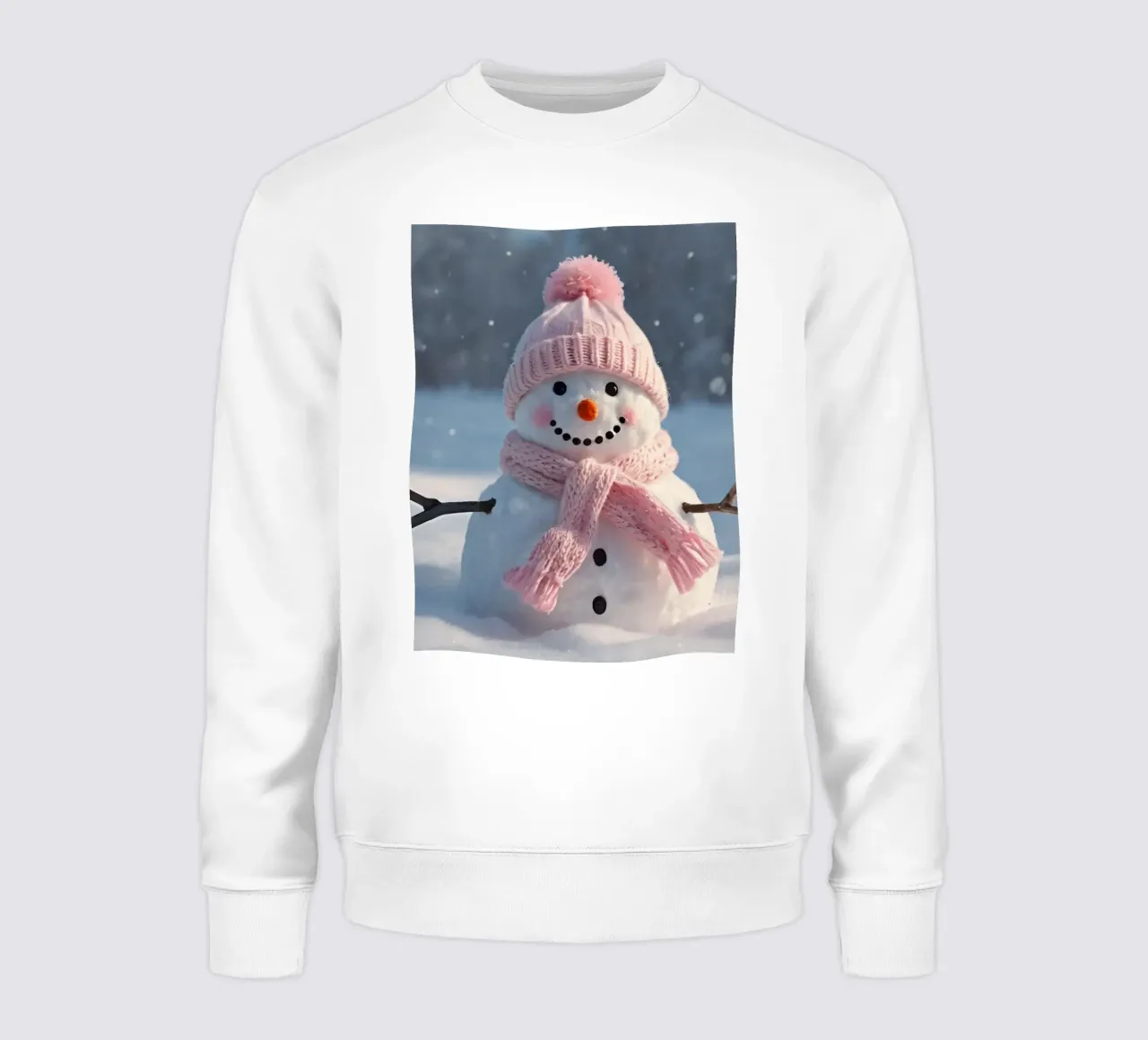 Pupazzo di neve con cappello e sciarpa rosa in piedi in un paesaggio invernale felpa da DesignDoodle