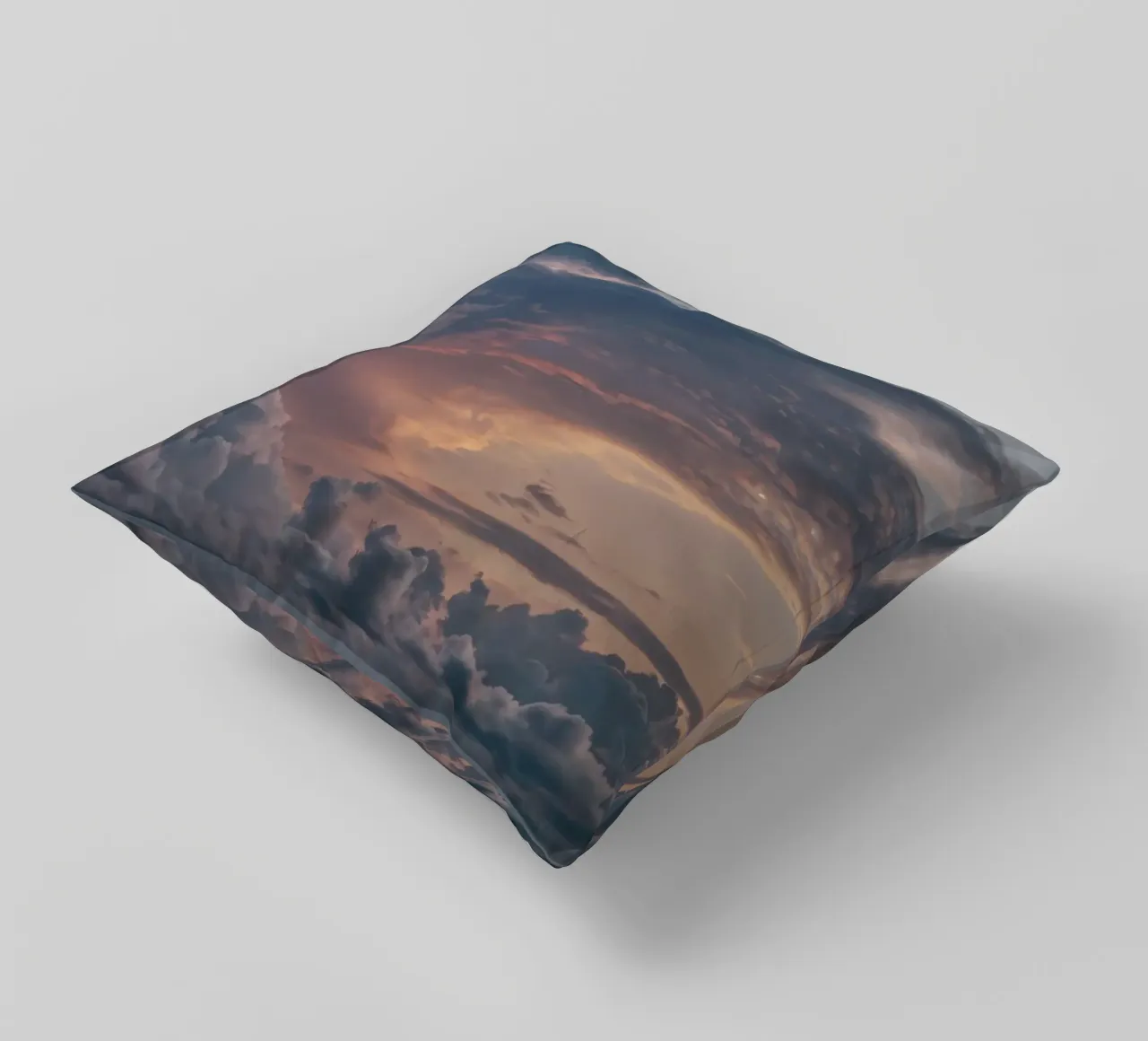 Un tramonto vibrante su nuvole stratificate in un cielo tranquillo al crepuscolo cuscino da DesignDoodle