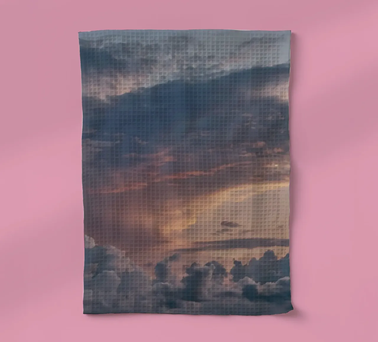 Un tramonto vibrante su nuvole stratificate in un cielo tranquillo al crepuscolo canovaccio da cucina da DesignDoodle